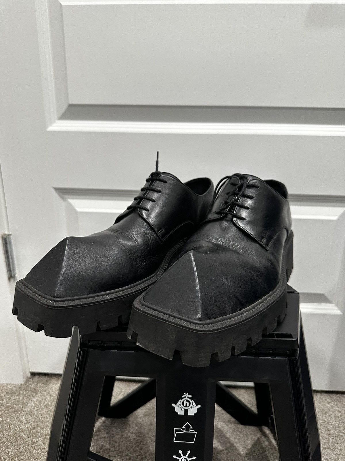 balenciaga rhino サイズ43 balenciaga rhino サイズ43