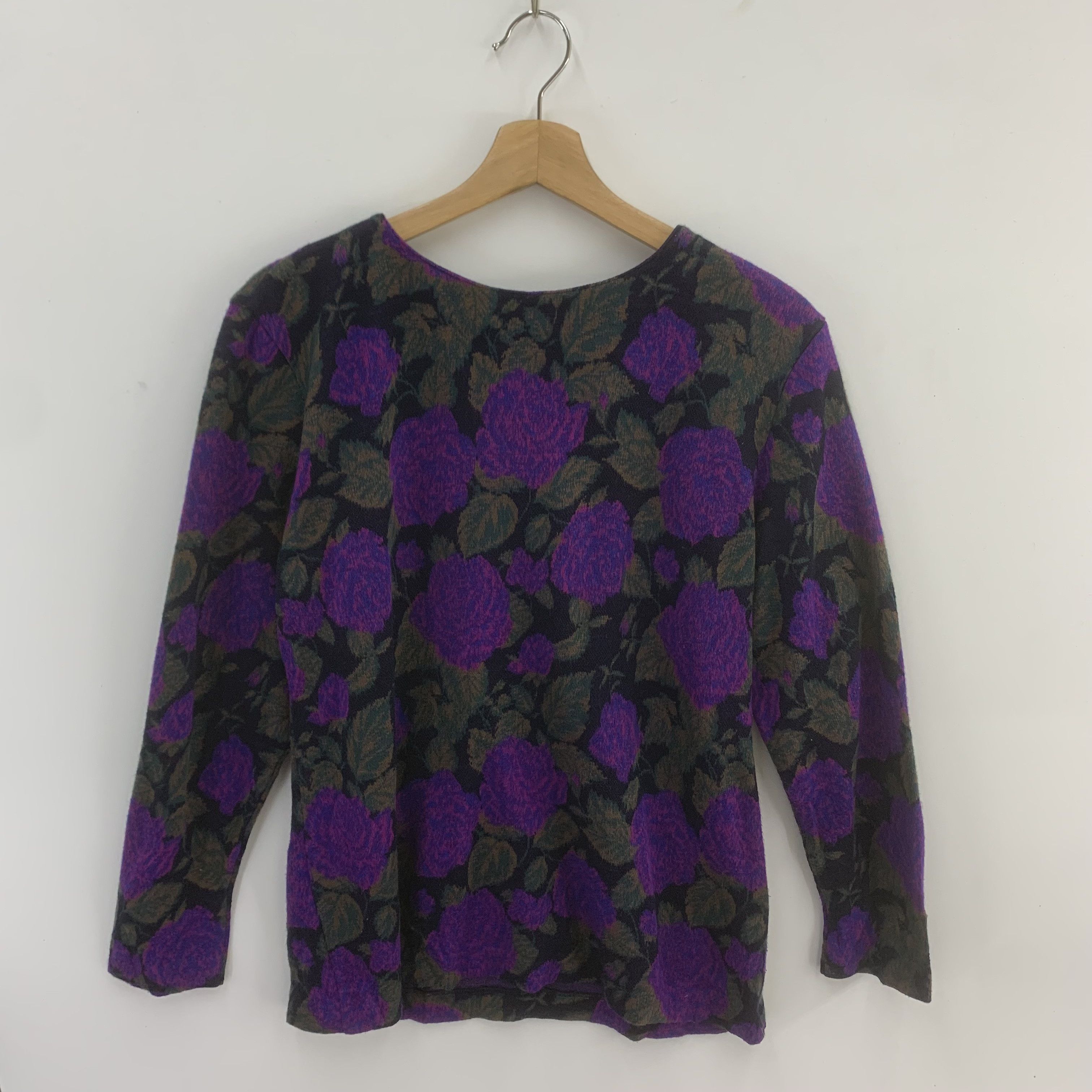 Aran Isles Knitwear × Cacharel Cacharel Wool Knit Sweater Nice Design Size US S / EU 44-46 / 1 - 1 Thumbnail