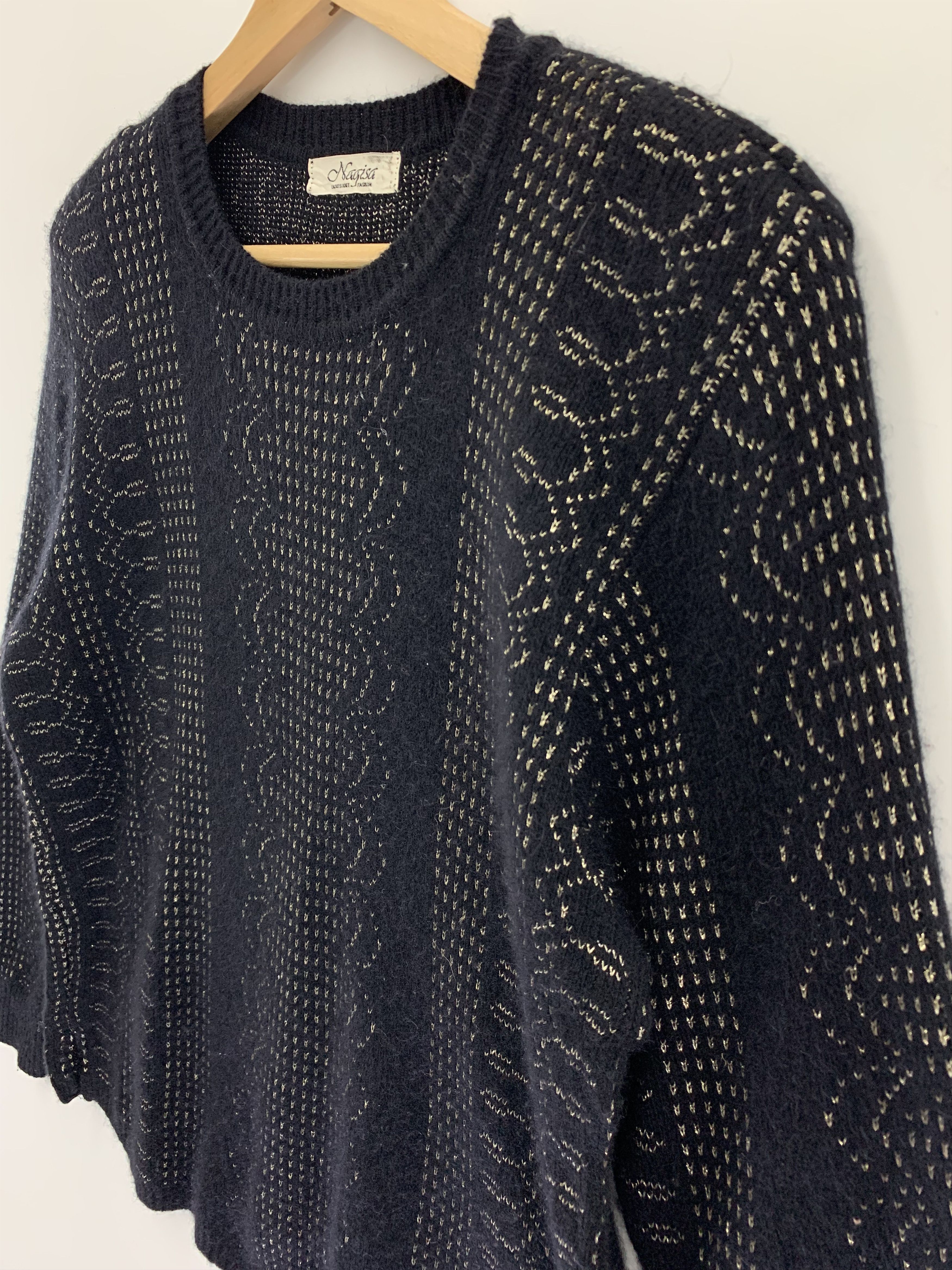 Aran Isles Knitwear Vintage Nagisa Wool Knit Sweater Ladies Knitwear Size ONE SIZE - 2 Thumbnail
