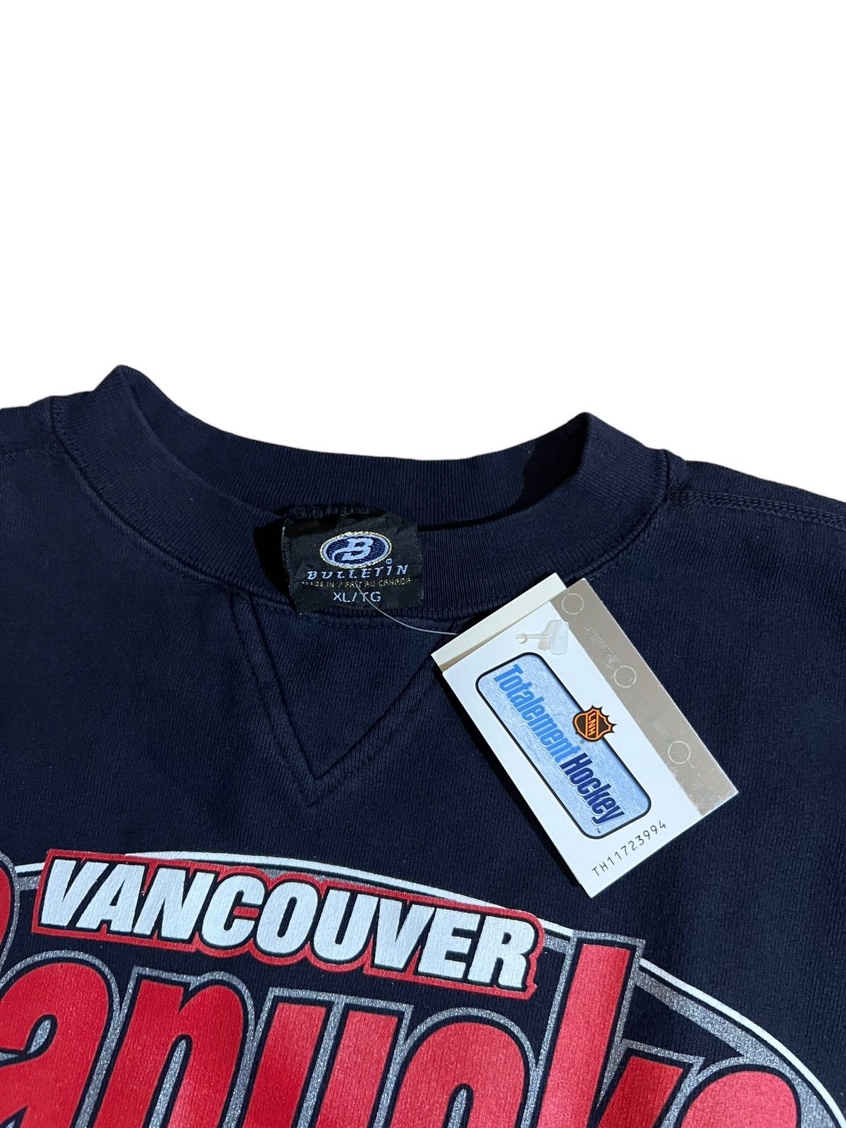 NHL × Vintage Vintage Vancouver Canucks Crew Sweatshirt 90s Youth Medium Size US XS / EU 42 / 0 - 3 Thumbnail