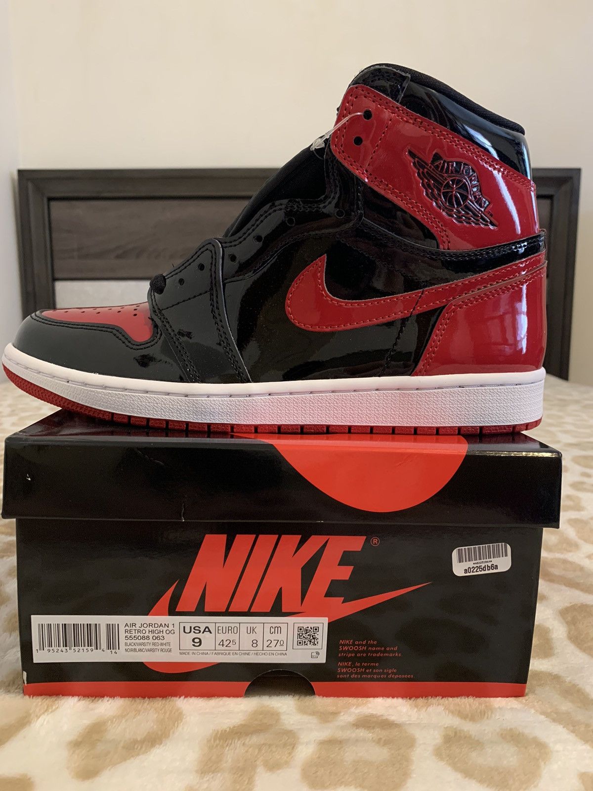 Jordan Brand × Nike Air Jordan 1 Patent Bred Size 9 DS Size US 9 / EU 42 - 5 Thumbnail