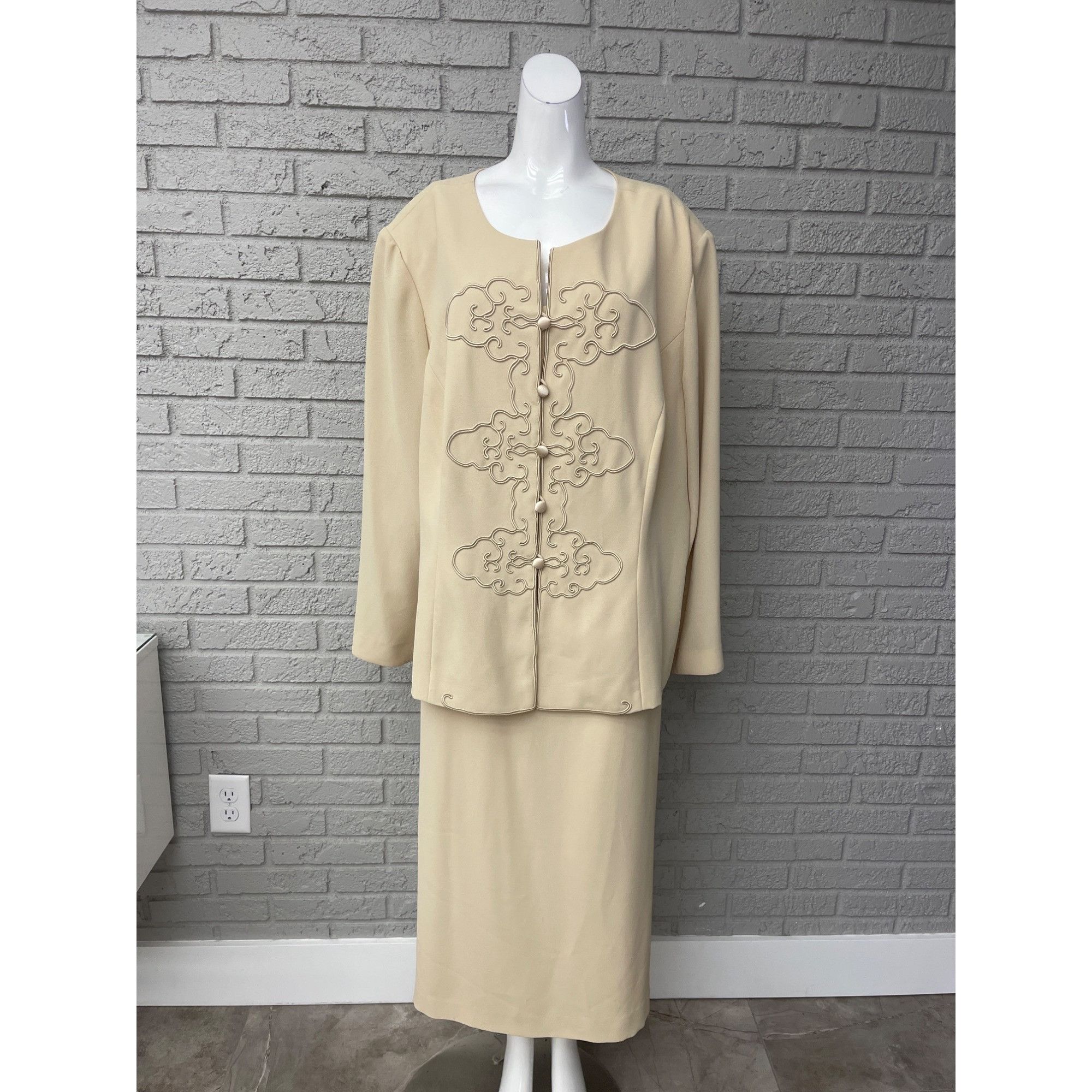 embroidered dress shirts men Floral Sequin Tulle Midi Gown | Gown
