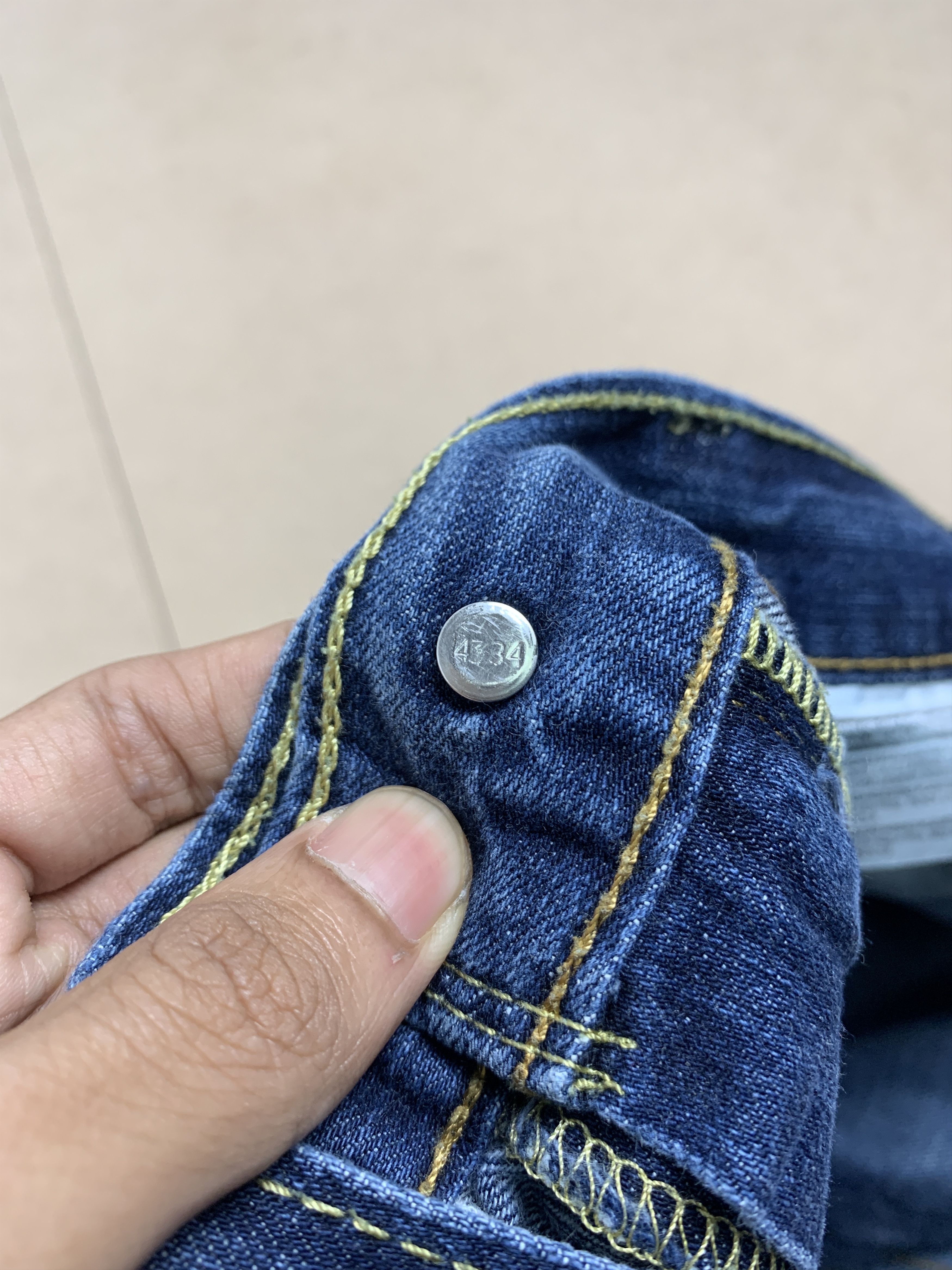 Levi's Vintage Levis 514 Straight Cut Faded Blue Jeans Size US 31 - 20 Thumbnail