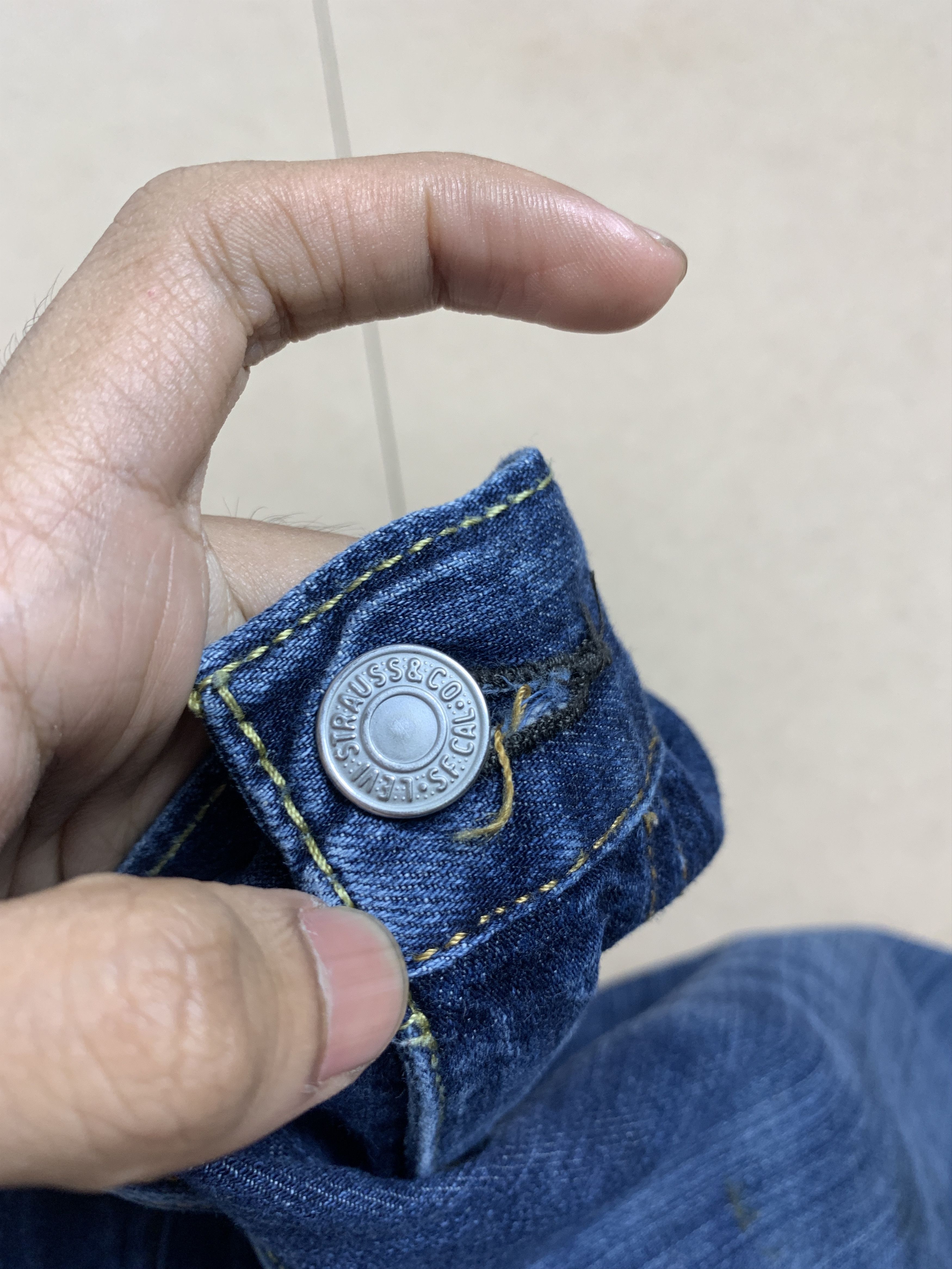 Levi's Vintage Levis 514 Straight Cut Faded Blue Jeans Size US 31 - 21 Thumbnail