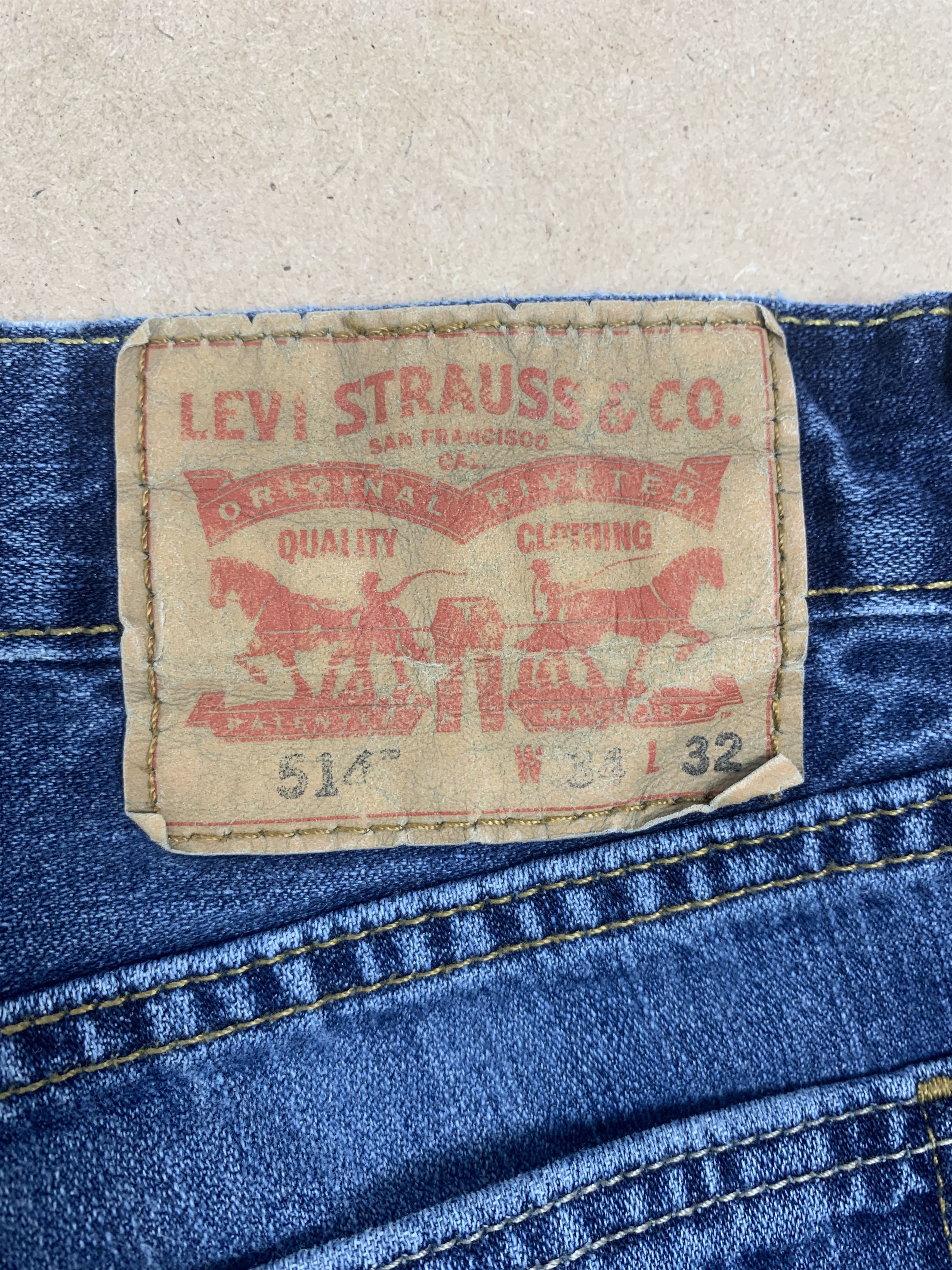 Levi's Vintage Levis 514 Straight Cut Faded Blue Jeans Size US 33 - 9 Thumbnail