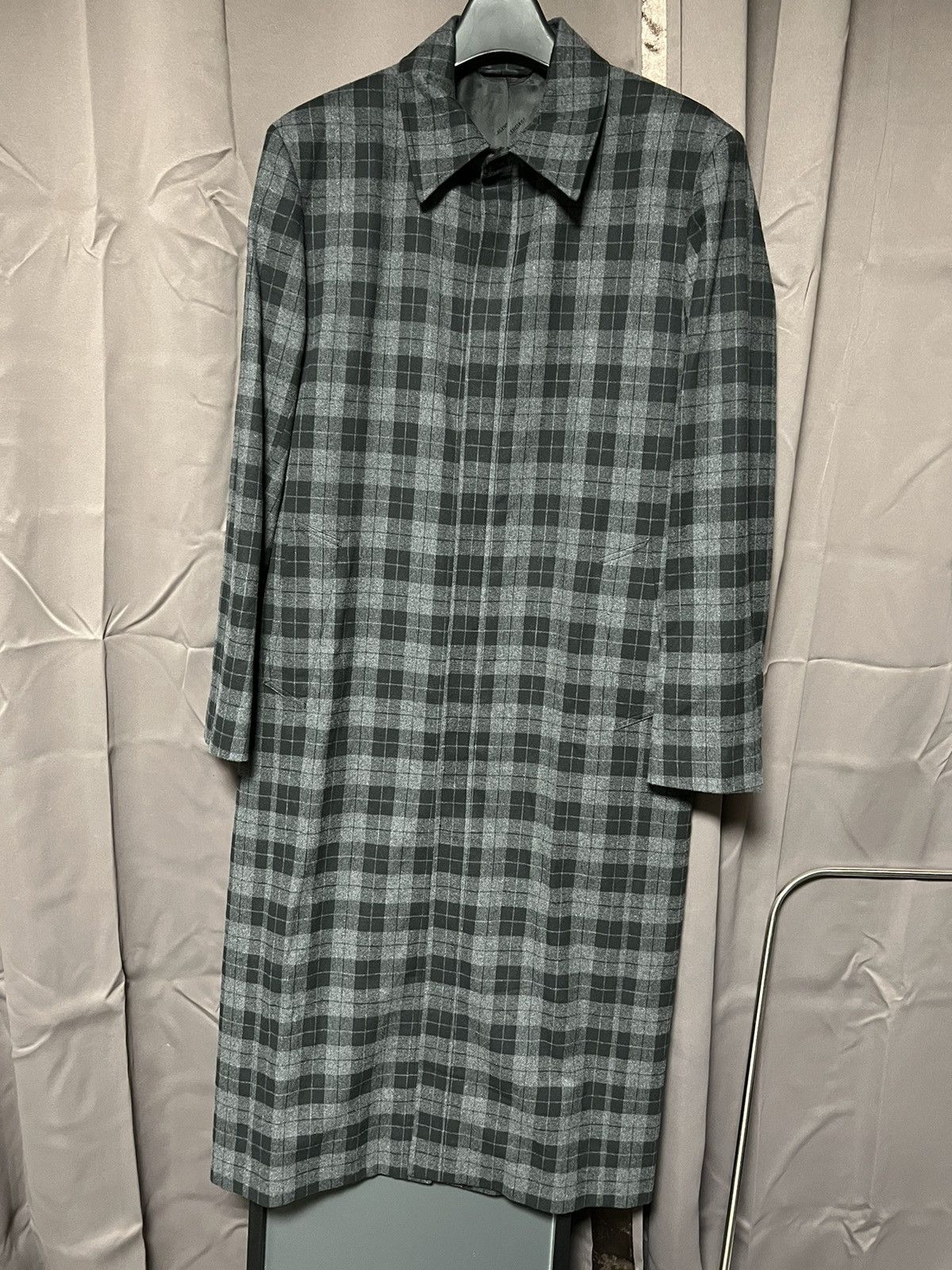 Balenciaga Balenciaga RUNWAY Check Coat Size US S / EU 44-46 / 1 - 2 Thumbnail
