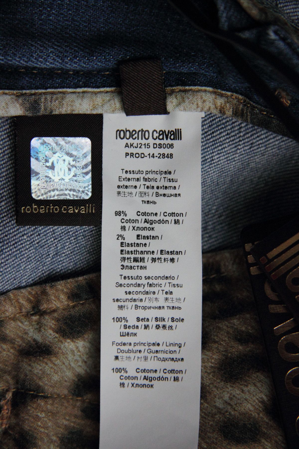 Roberto Cavalli ROBERTO CAVALLI DENIM SHORTS WITH SILK BELT SIZE 42 Size 30" / US 8 / IT 44 - 9 Thumbnail