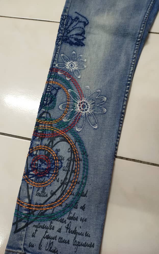 Desigual Rare Desigual Embroidered Denim Size US 28 / EU 44 - 2 Thumbnail