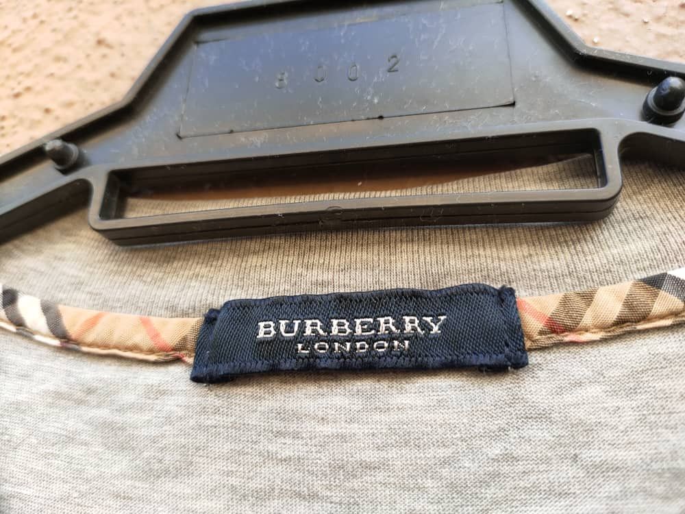 Burberry Burberry London Blank T Size US S / EU 44-46 / 1 - 3 Thumbnail