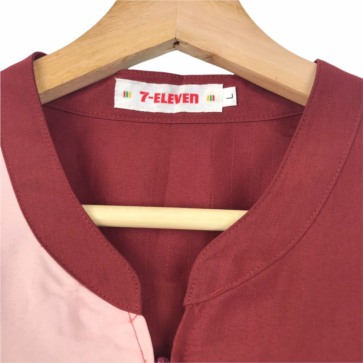 Seven 7 7-ELEVEN 7E Seven 11 Supermarket Convenience Store Staff Size US L / EU 52-54 / 3 - 4 Thumbnail