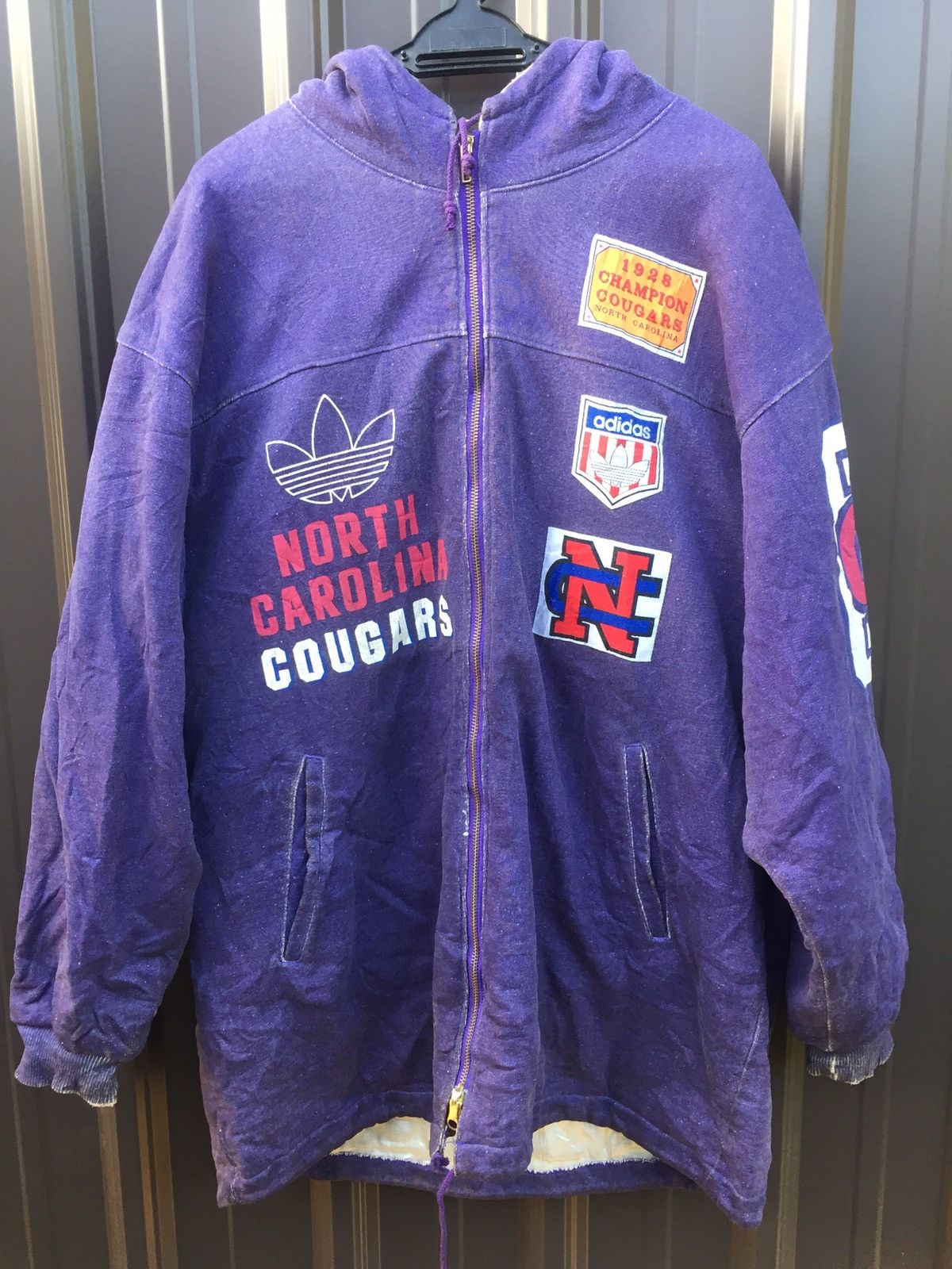 Adidas × Vintage Adidas North Carolina Cougars Long Coat Jacket Sunfaded Size US L / EU 52-54 / 3 - 1 Thumbnail