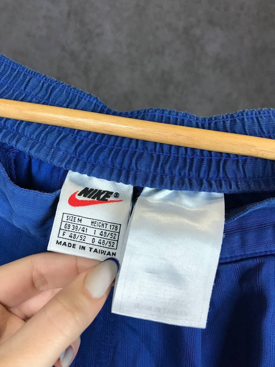 Nike × Vintage Nike swoosh streetwear vintage shorts Size US 32 / EU 48 - 4 Thumbnail