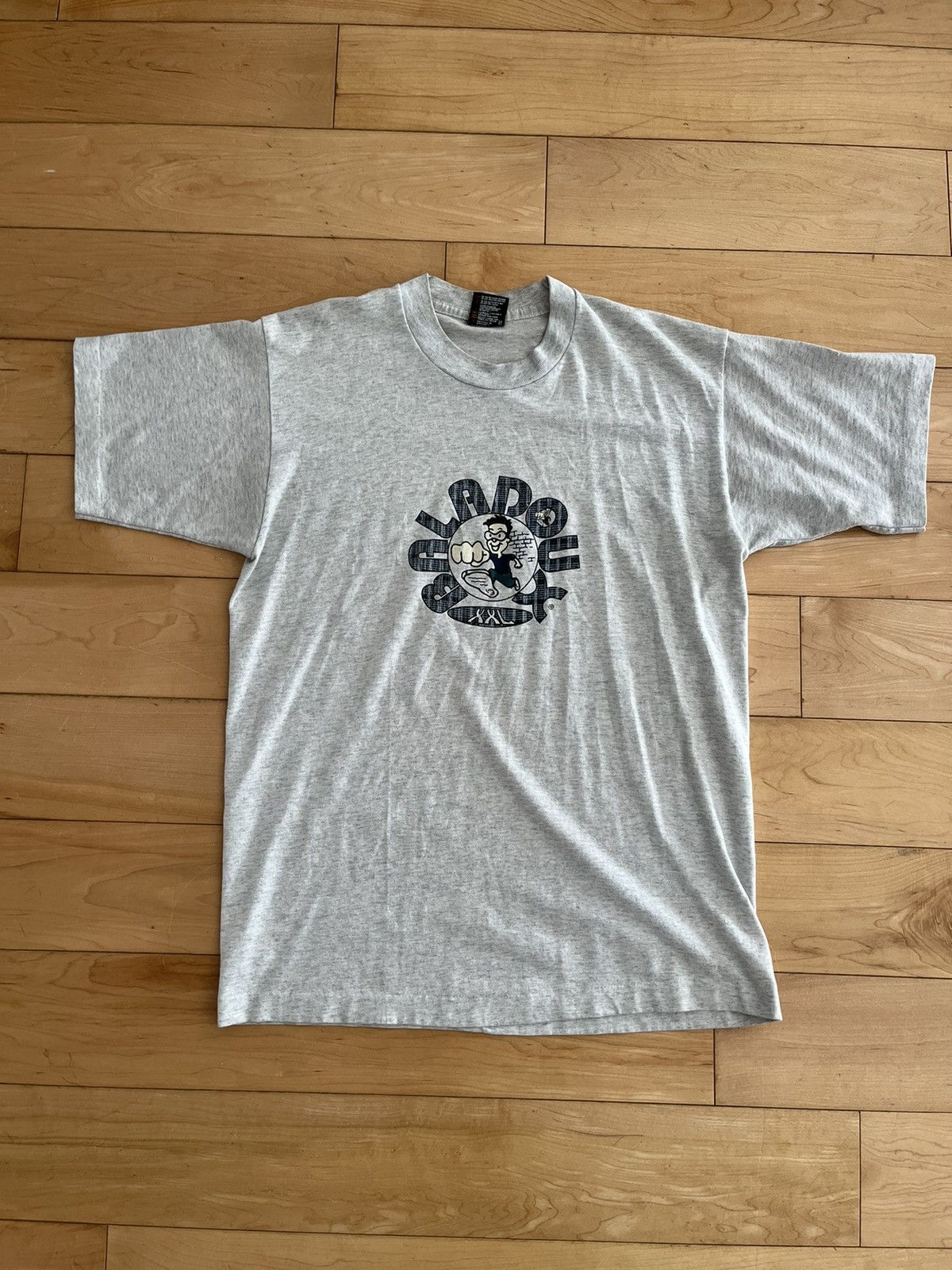 T-shirt Vintage Fruit Of The Loom 1996 | Taille M Beige Poche Muscle NEUF Avec étiquettes