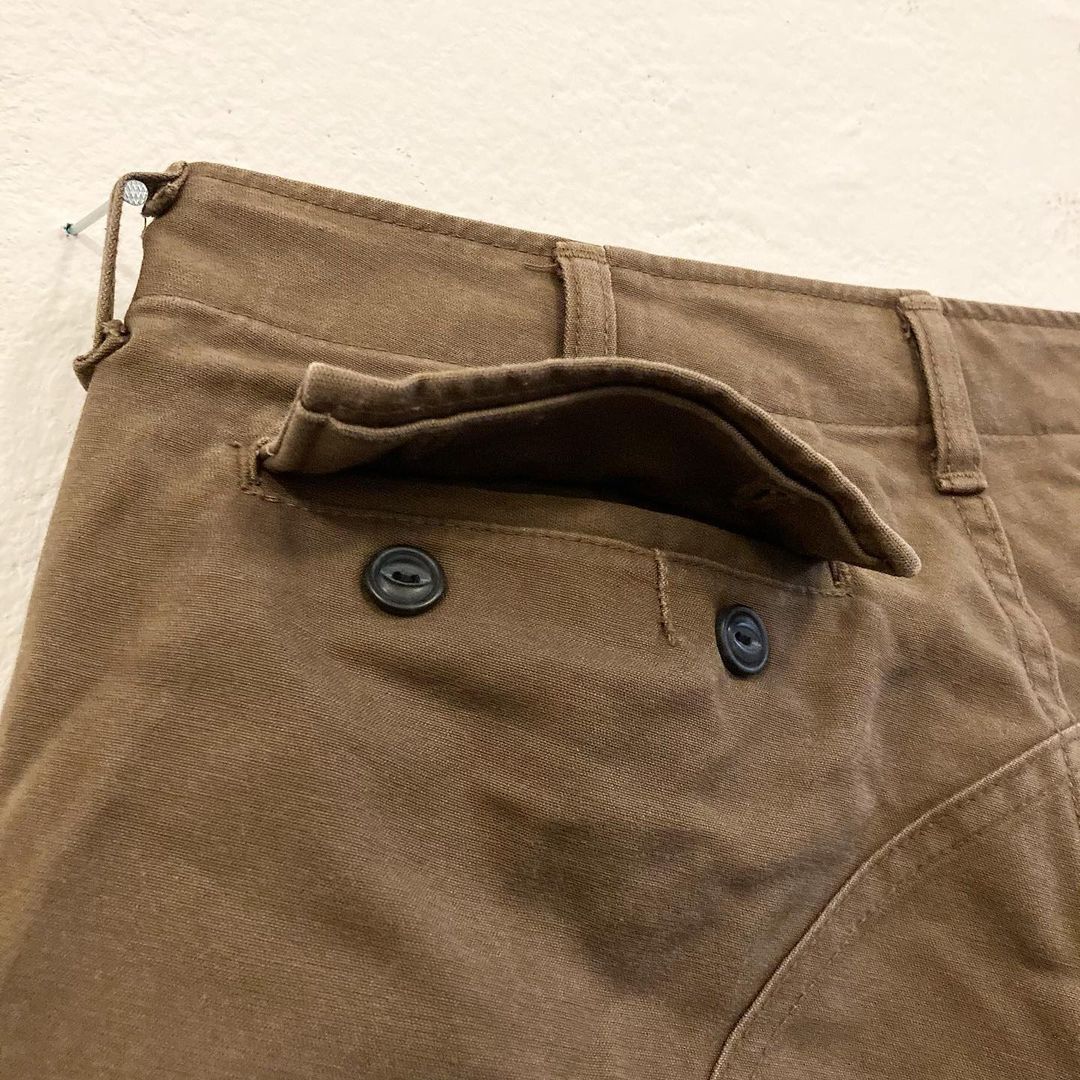 General Research General Research⁣⁣ 2003 Military Zip Cargo Pants⁣⁣ Size US 30 / EU 46 - 8 Thumbnail