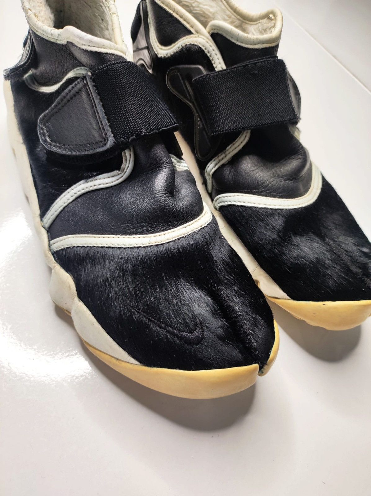 Air Rift Tabi Pony Hair Black