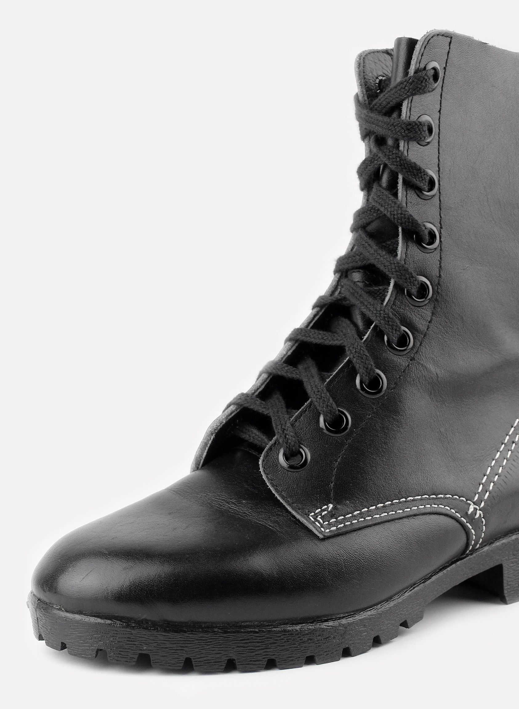 Vintage NOS 70s vintage SVIT ankle boots leather Czechoslovakia Size US 7.5 / IT 37.5 - 2 Thumbnail