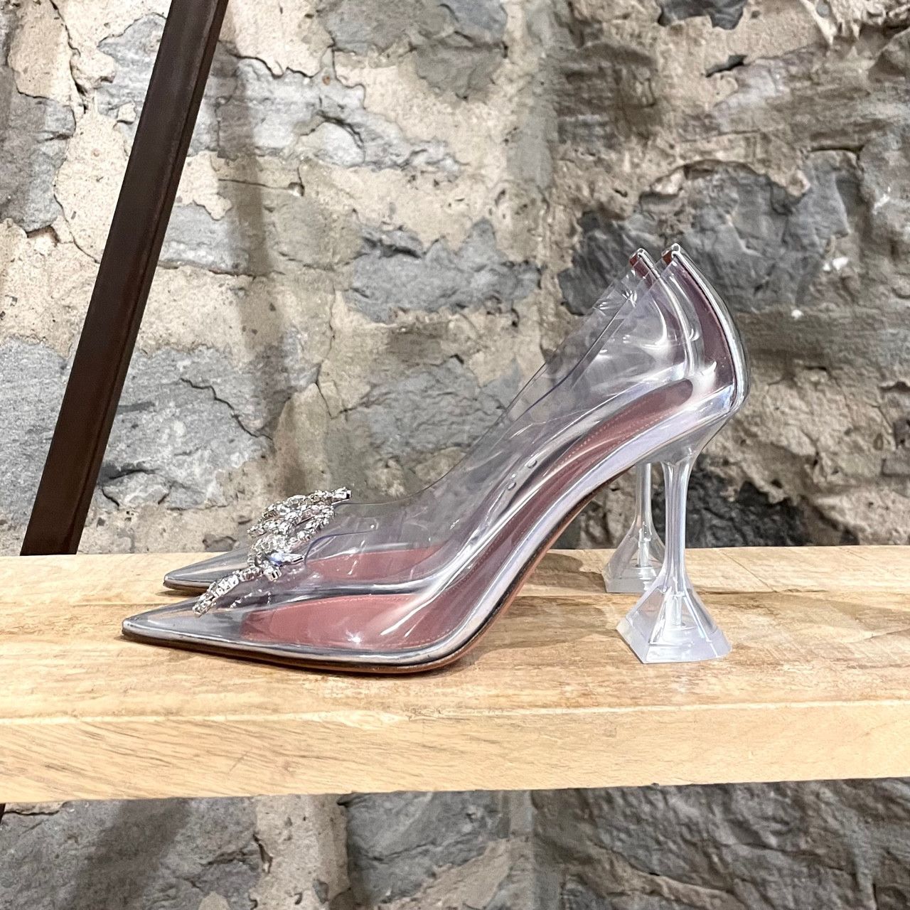 Amina Muaddi Amina Muaddi Rosie Glass Pointy Pump with Bow Accent Size US 8 / IT 38 - 7 Thumbnail