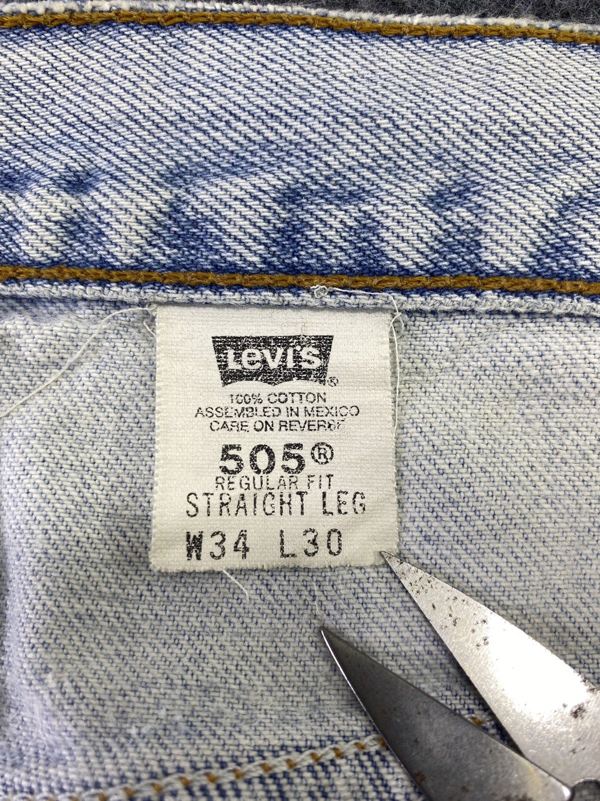 Jean 90s Vintage Levis 505 Faded Blue Jeans - J544 Size US 34 / EU 50 - 7 Thumbnail