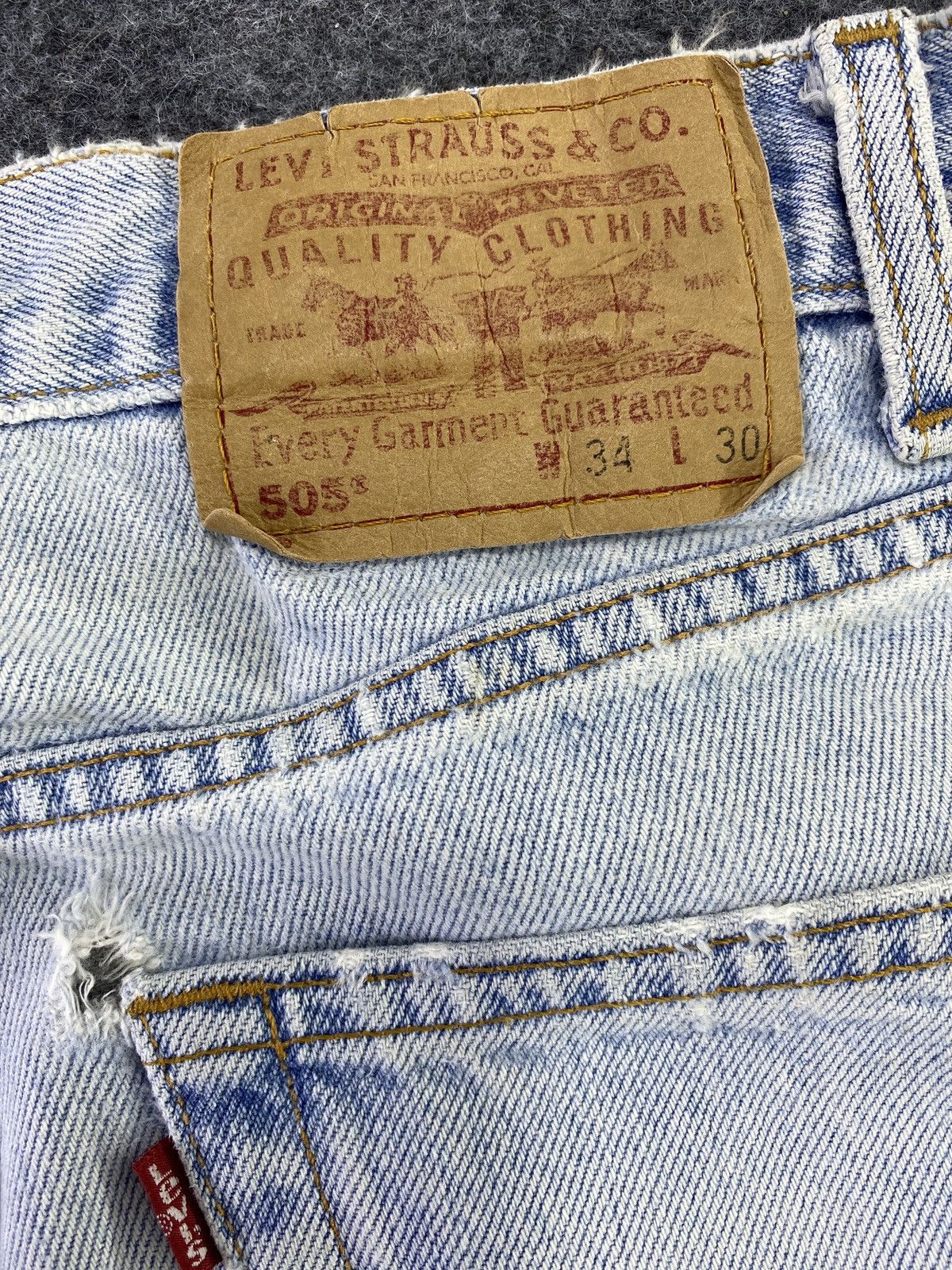 Jean 90s Vintage Levis 505 Faded Blue Jeans - J544 Size US 34 / EU 50 - 12 Thumbnail
