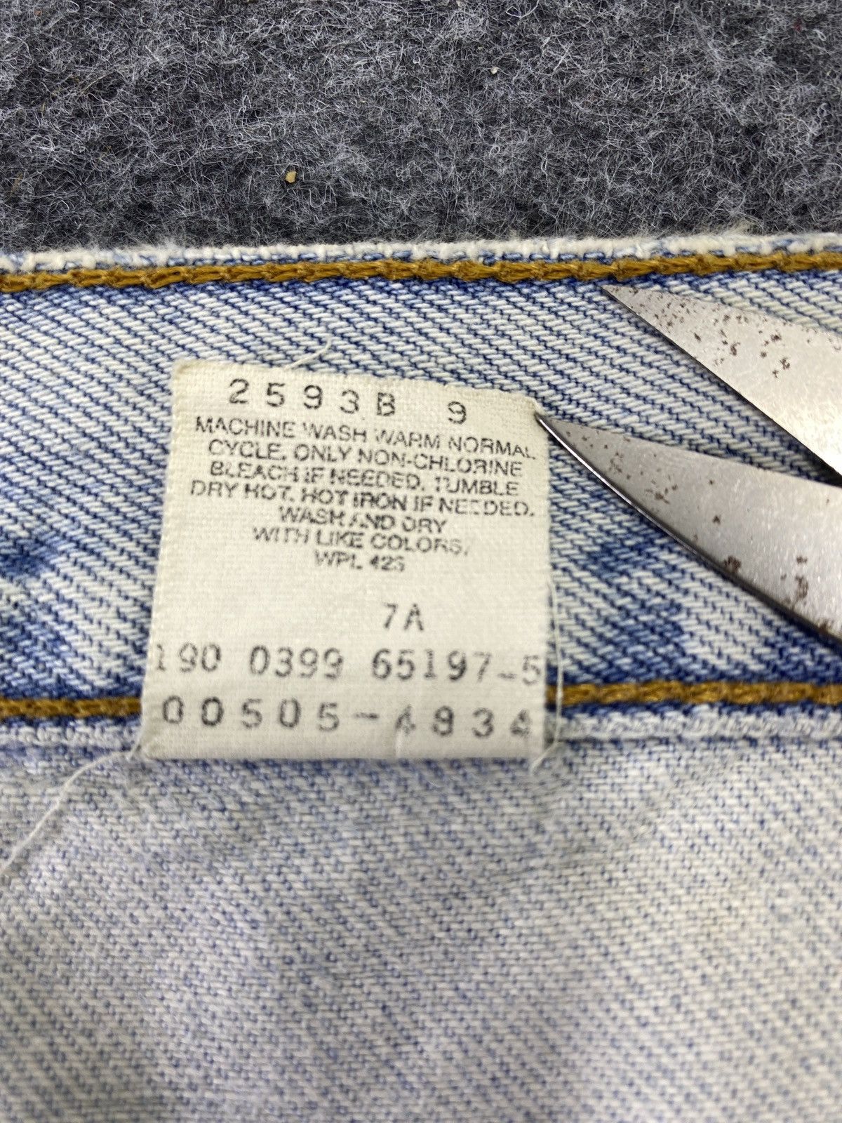 Jean 90s Vintage Levis 505 Faded Blue Jeans - J544 Size US 34 / EU 50 - 8 Thumbnail