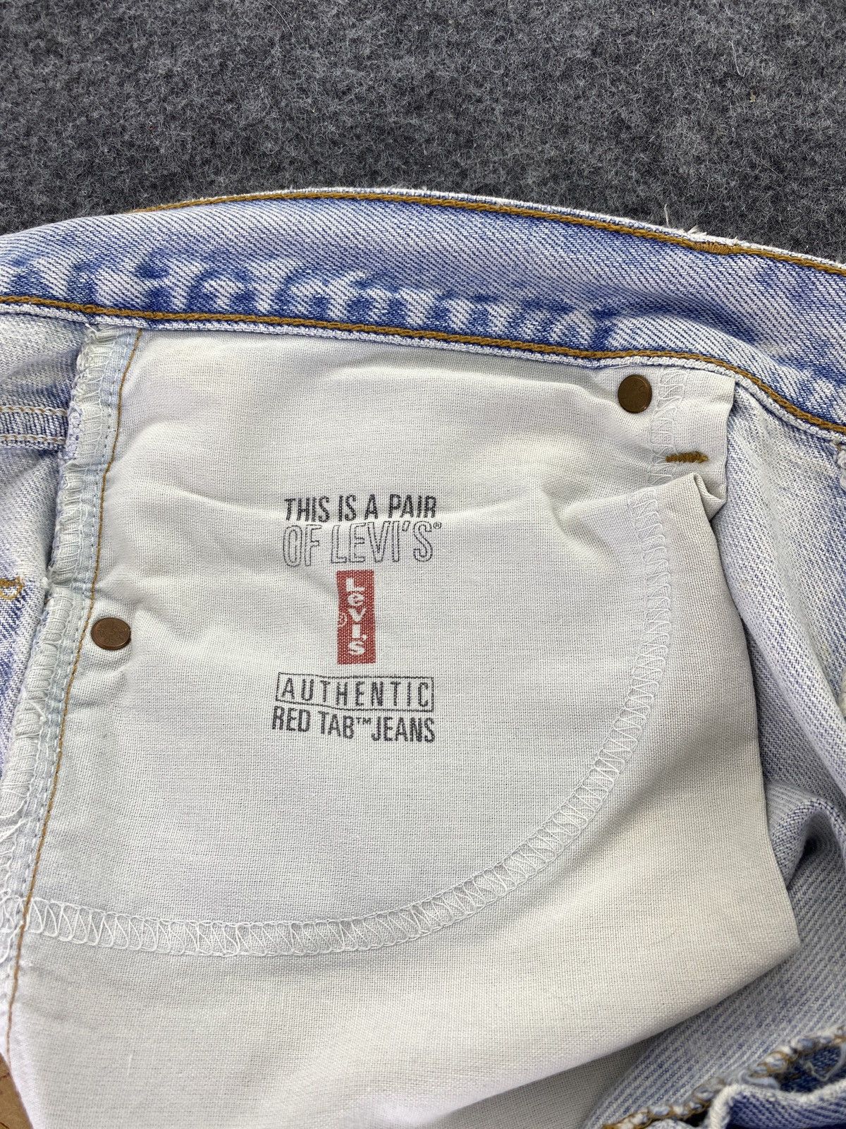 Jean 90s Vintage Levis 505 Faded Blue Jeans - J544 Size US 34 / EU 50 - 9 Thumbnail