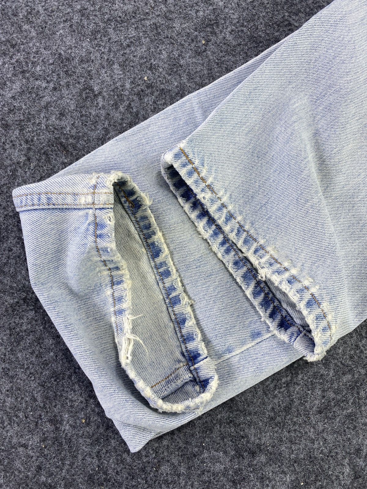 Jean 90s Vintage Levis 505 Faded Blue Jeans - J544 Size US 34 / EU 50 - 11 Thumbnail