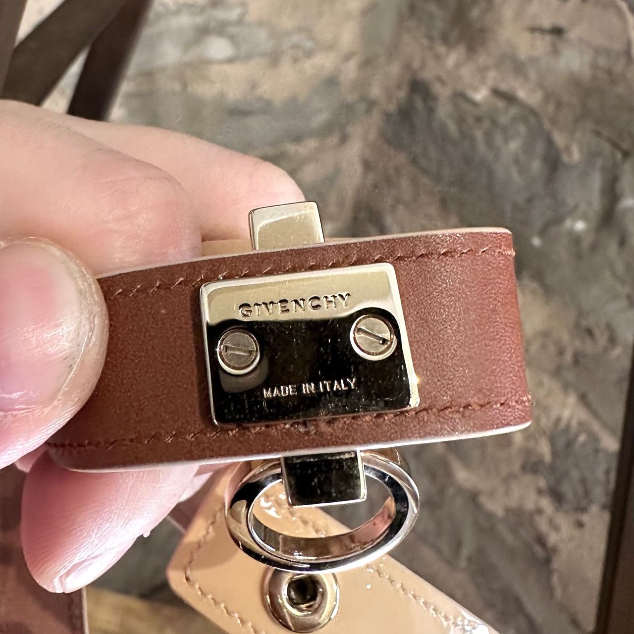 Givenchy Givenchy Beige Patent Leather Obsedia Triple Wrap Bracelet Size ONE SIZE - 8 Thumbnail
