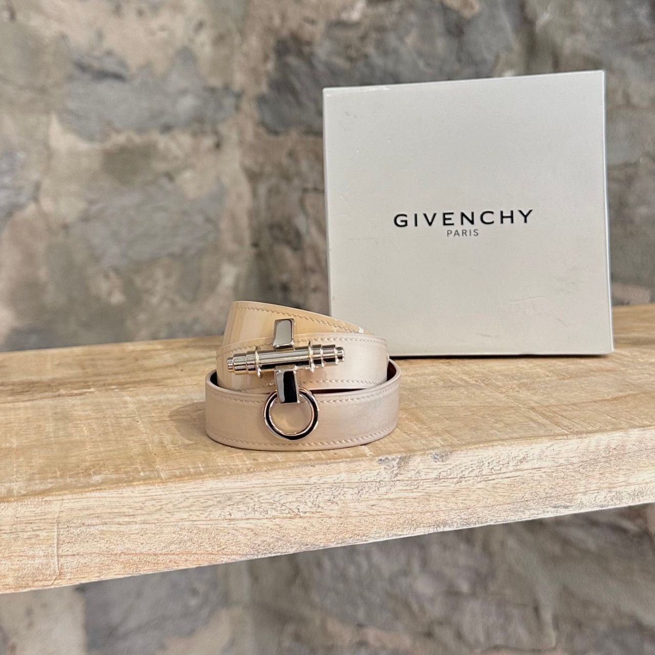 Givenchy Givenchy Beige Patent Leather Obsedia Triple Wrap Bracelet Size ONE SIZE - 1 Thumbnail