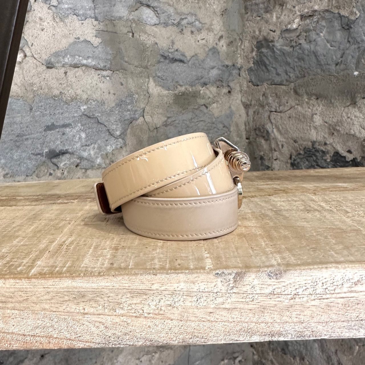 Givenchy Givenchy Beige Patent Leather Obsedia Triple Wrap Bracelet Size ONE SIZE - 6 Thumbnail