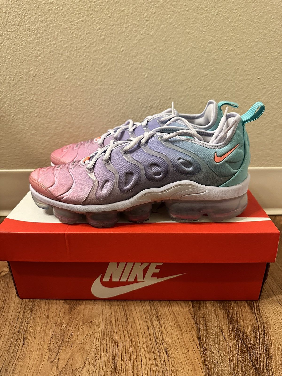 Nike Nike Air VaporMax Plus Easter (W) Size US 11 / IT 41 - 1 Thumbnail