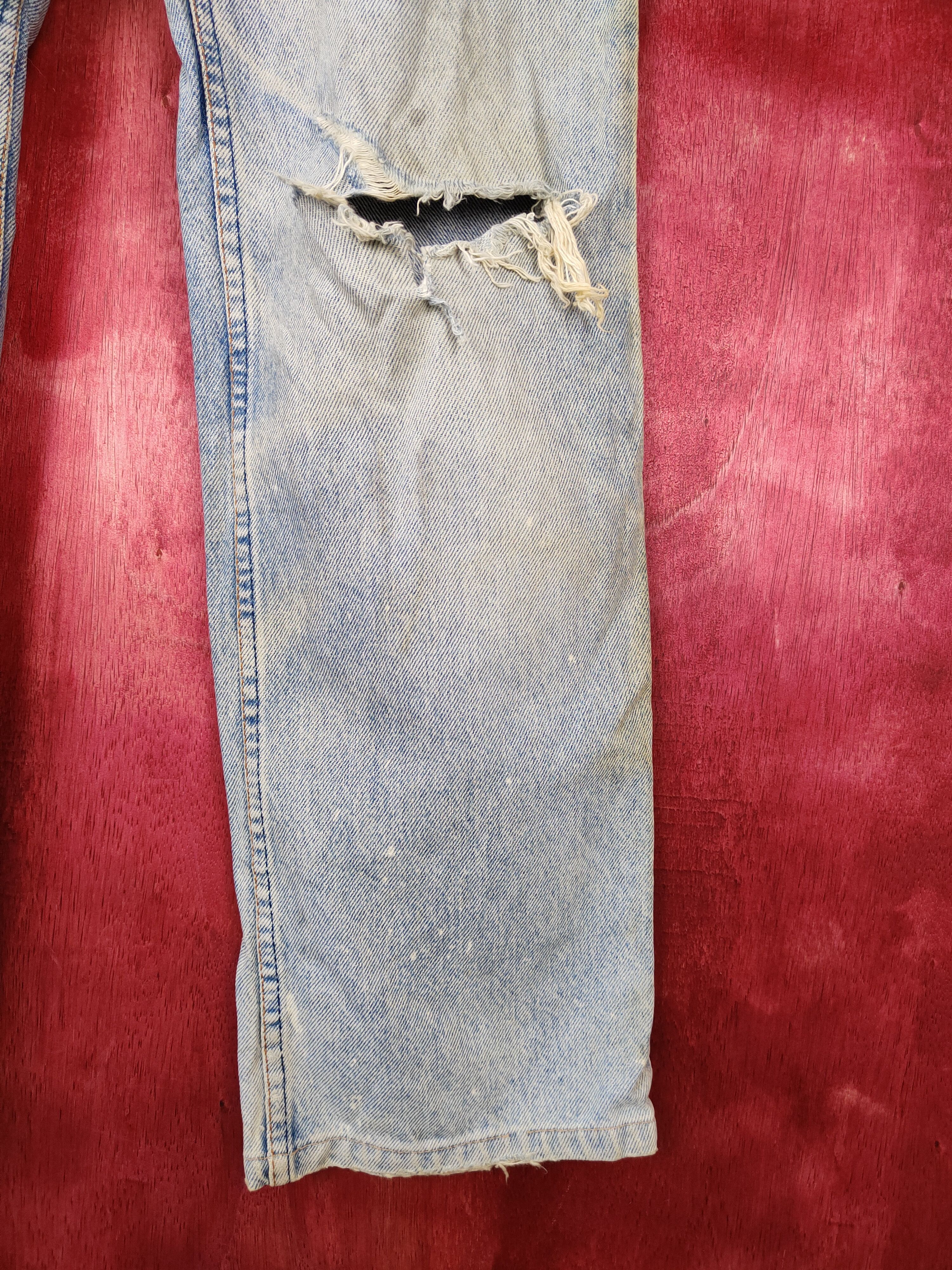 Levi's Vintage Levis distressed denim Jeans #4939 Size US 28 / EU 44 - 6 Thumbnail