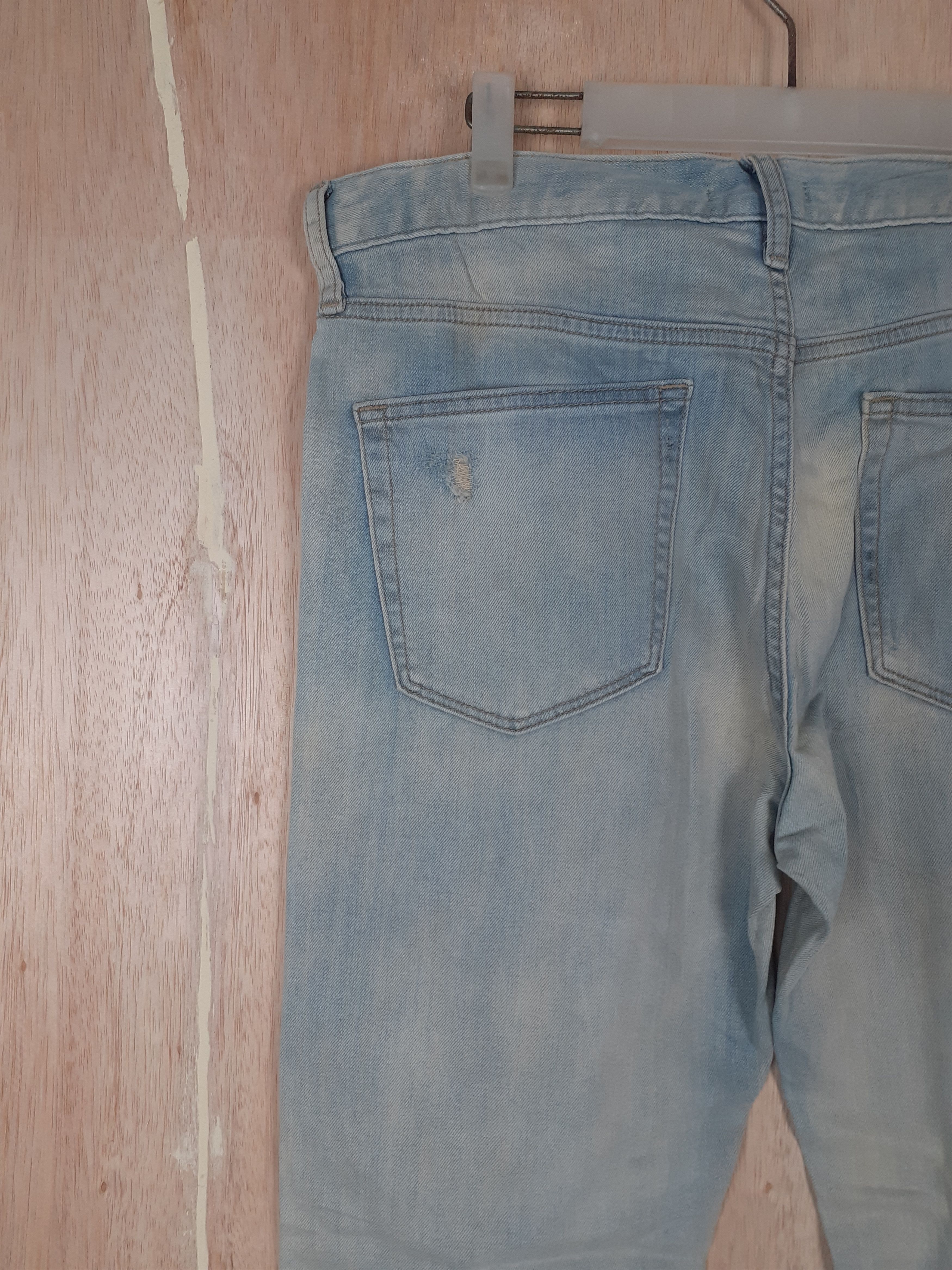 Japanese Brand Uniqlo Jeans blue faded distressed denim pants #3660 Size US 36 / EU 52 - 14 Thumbnail