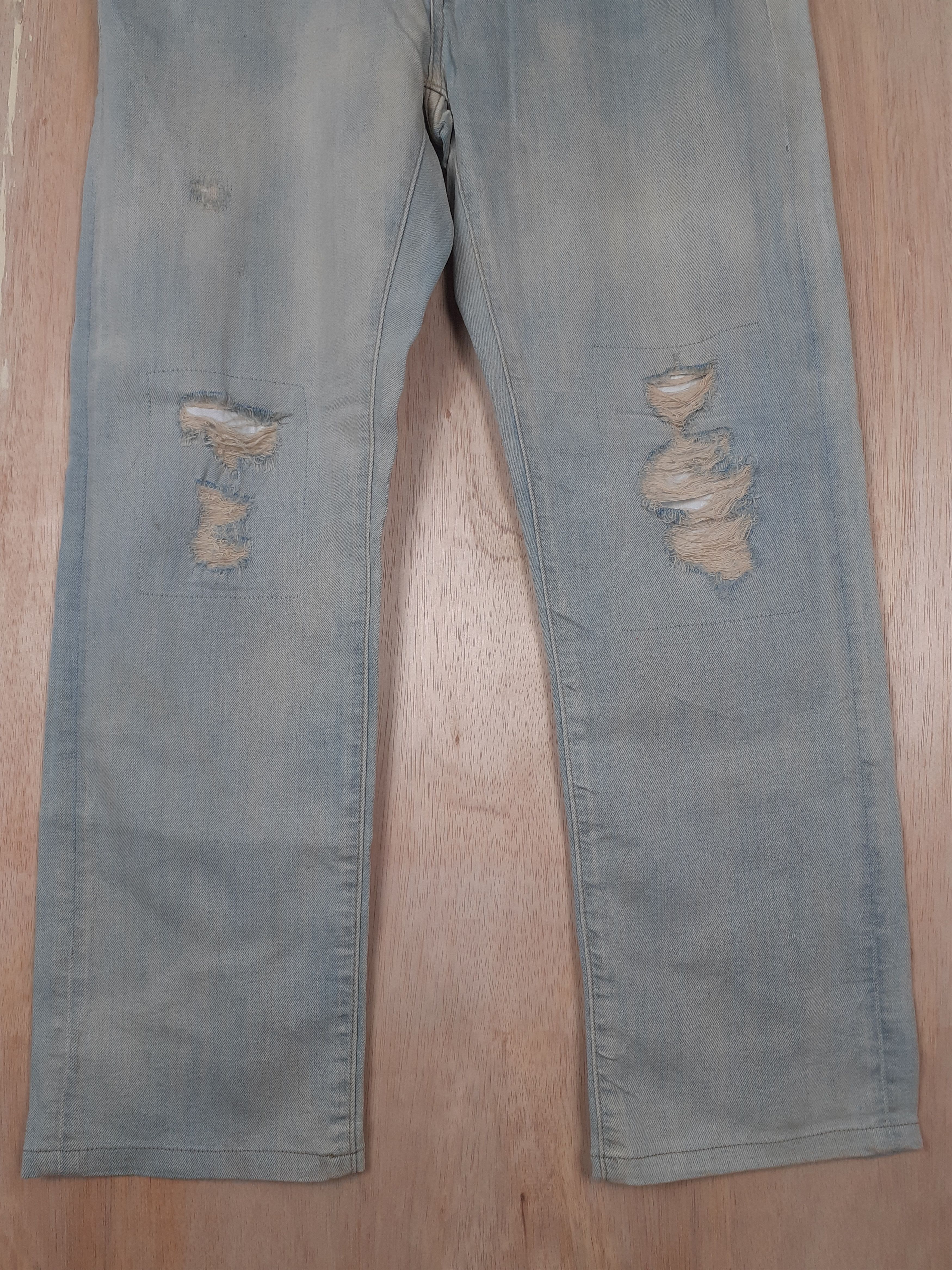 Japanese Brand Uniqlo Jeans blue faded distressed denim pants #3660 Size US 36 / EU 52 - 2 Thumbnail