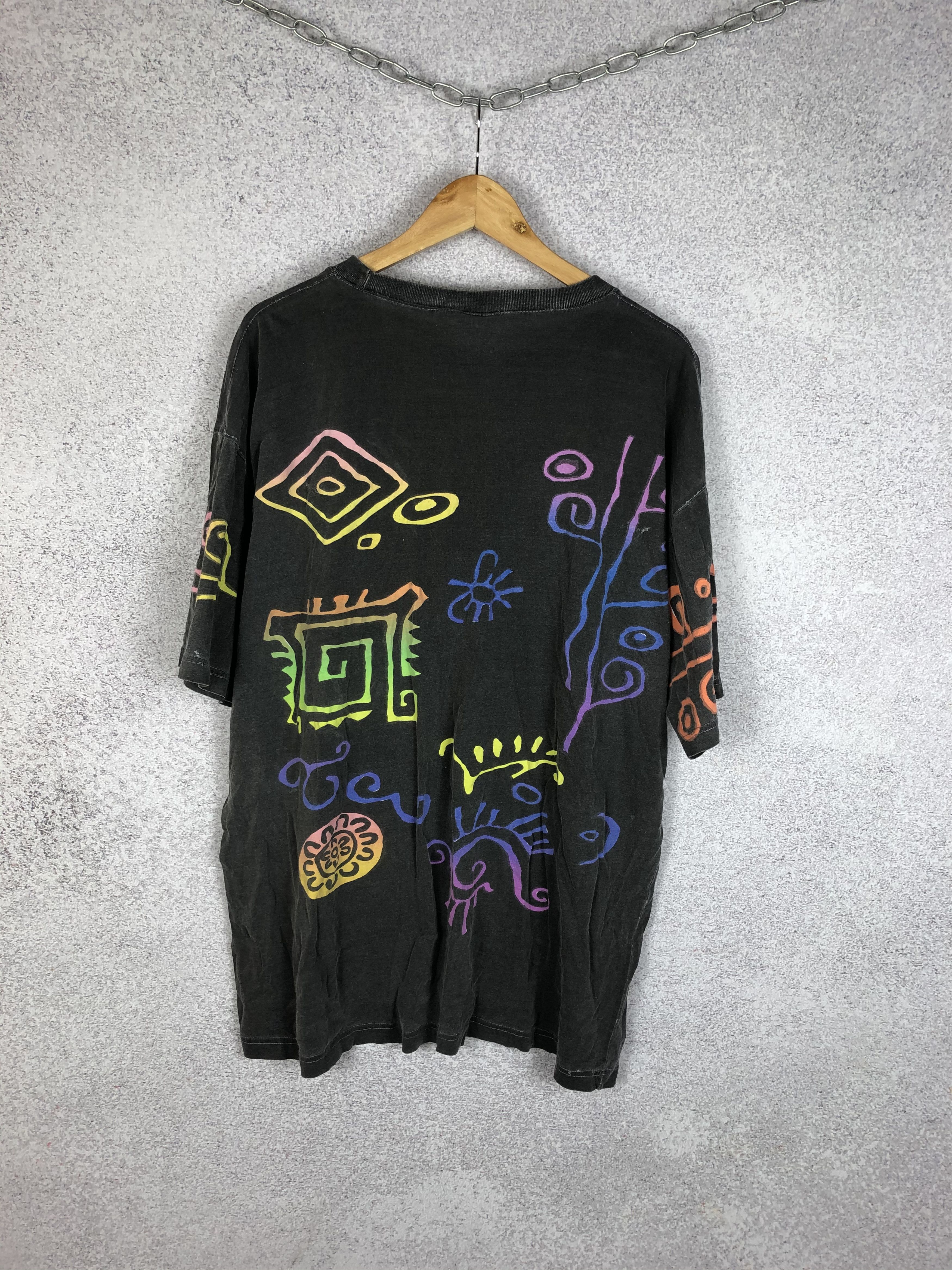 Vintage Vintage Art Graphic Over Print Tee Shirt Size US XL / EU 56 / 4 - 2 Thumbnail