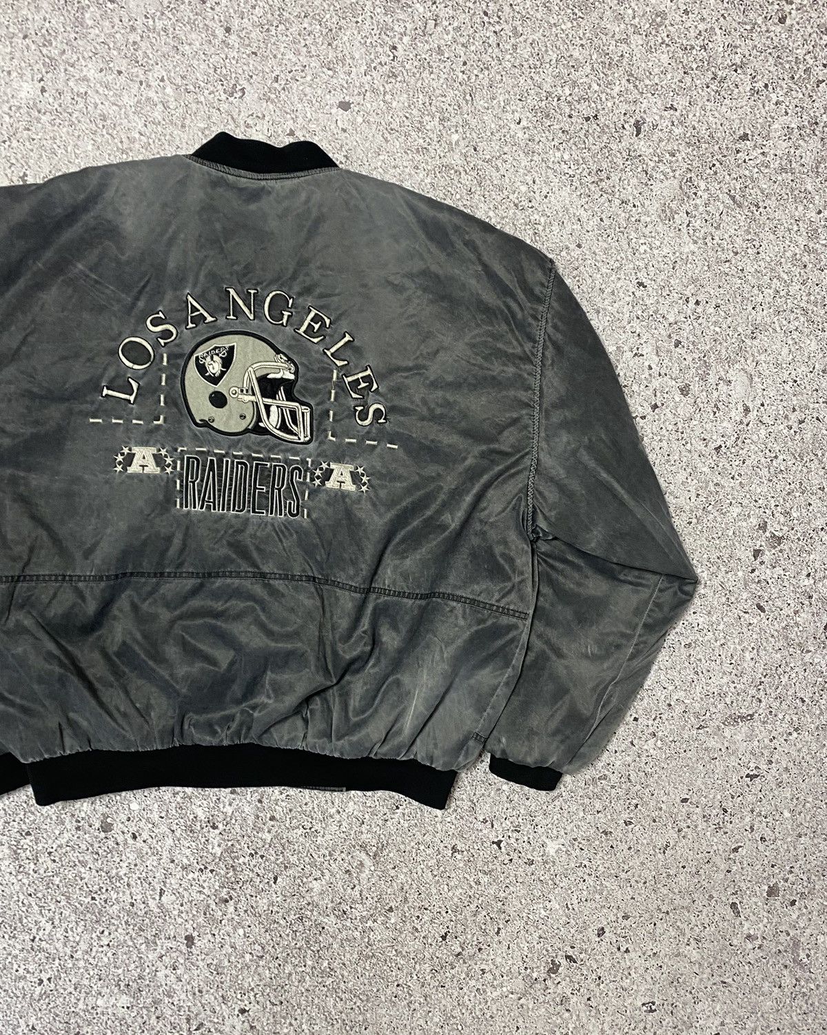 NFL × Vintage 1991 Faded RAIDERS NFL Los Angeles Embroidered Logo Bomber Size US XL / EU 56 / 4 - 6 Thumbnail