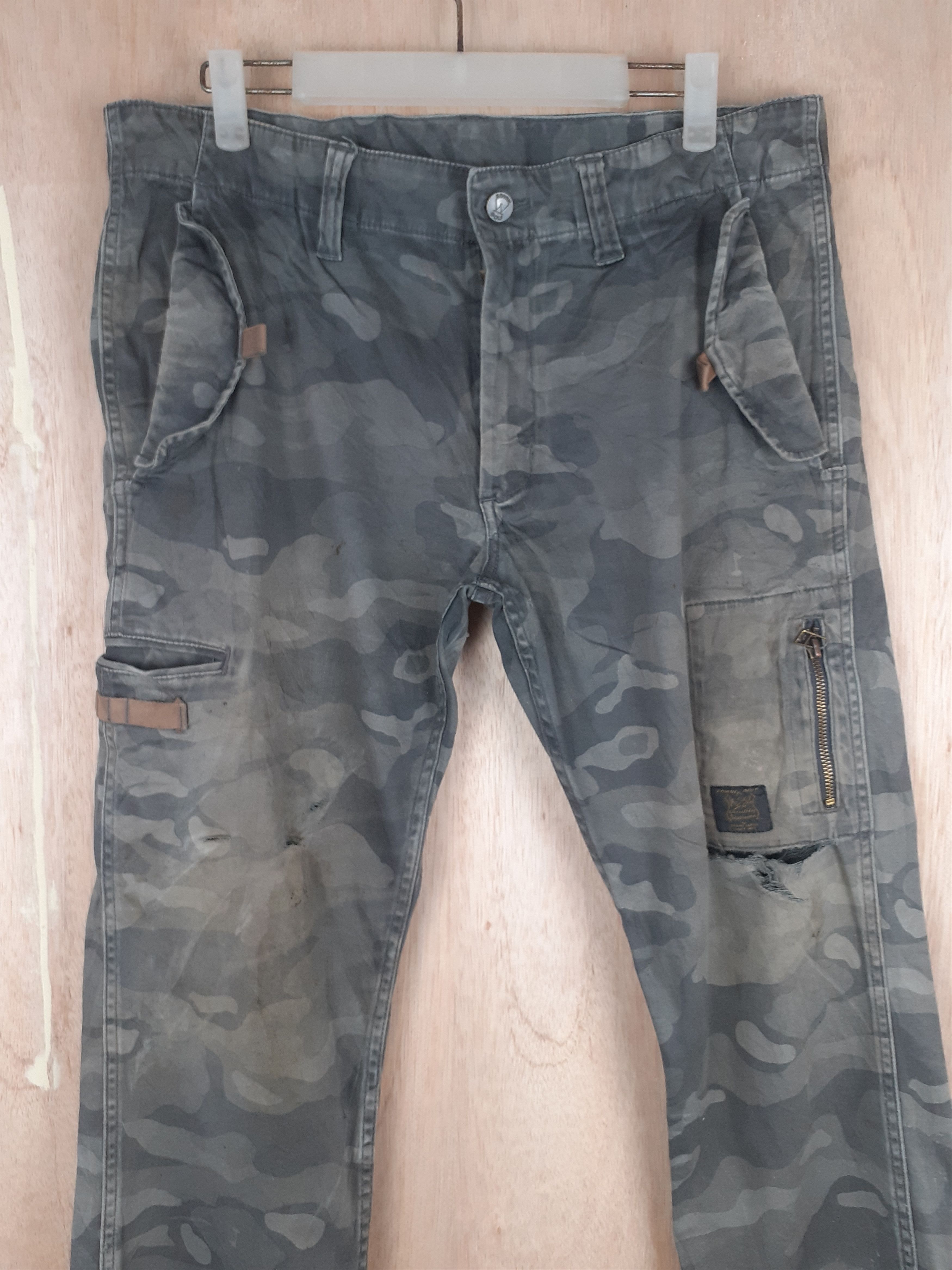 Edwin Edwin Golf distressed multipocket camo cargo pant #S241 Size US 36 / EU 52 - 2 Thumbnail
