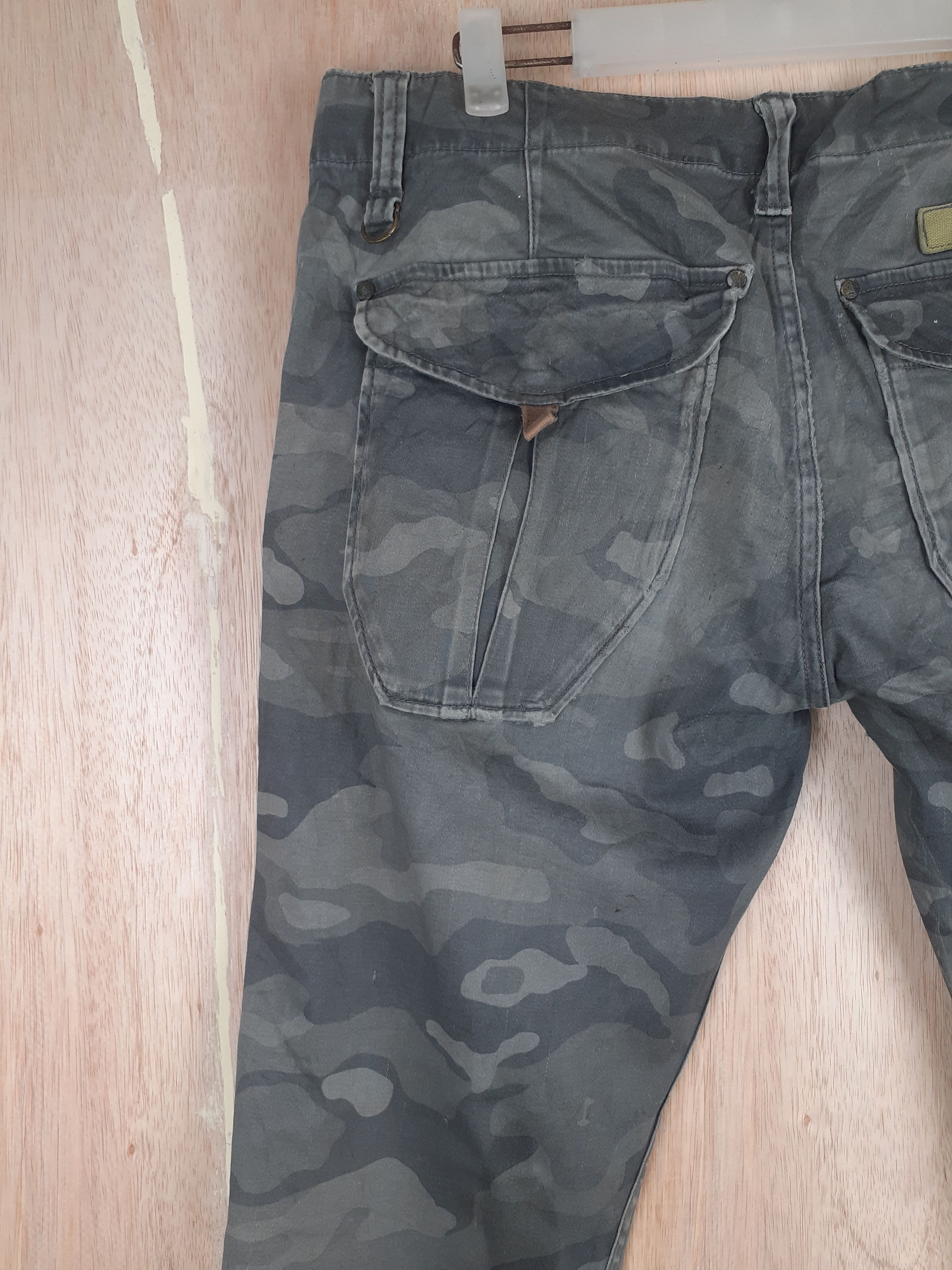 Edwin Edwin Golf distressed multipocket camo cargo pant #S241 Size US 36 / EU 52 - 14 Thumbnail
