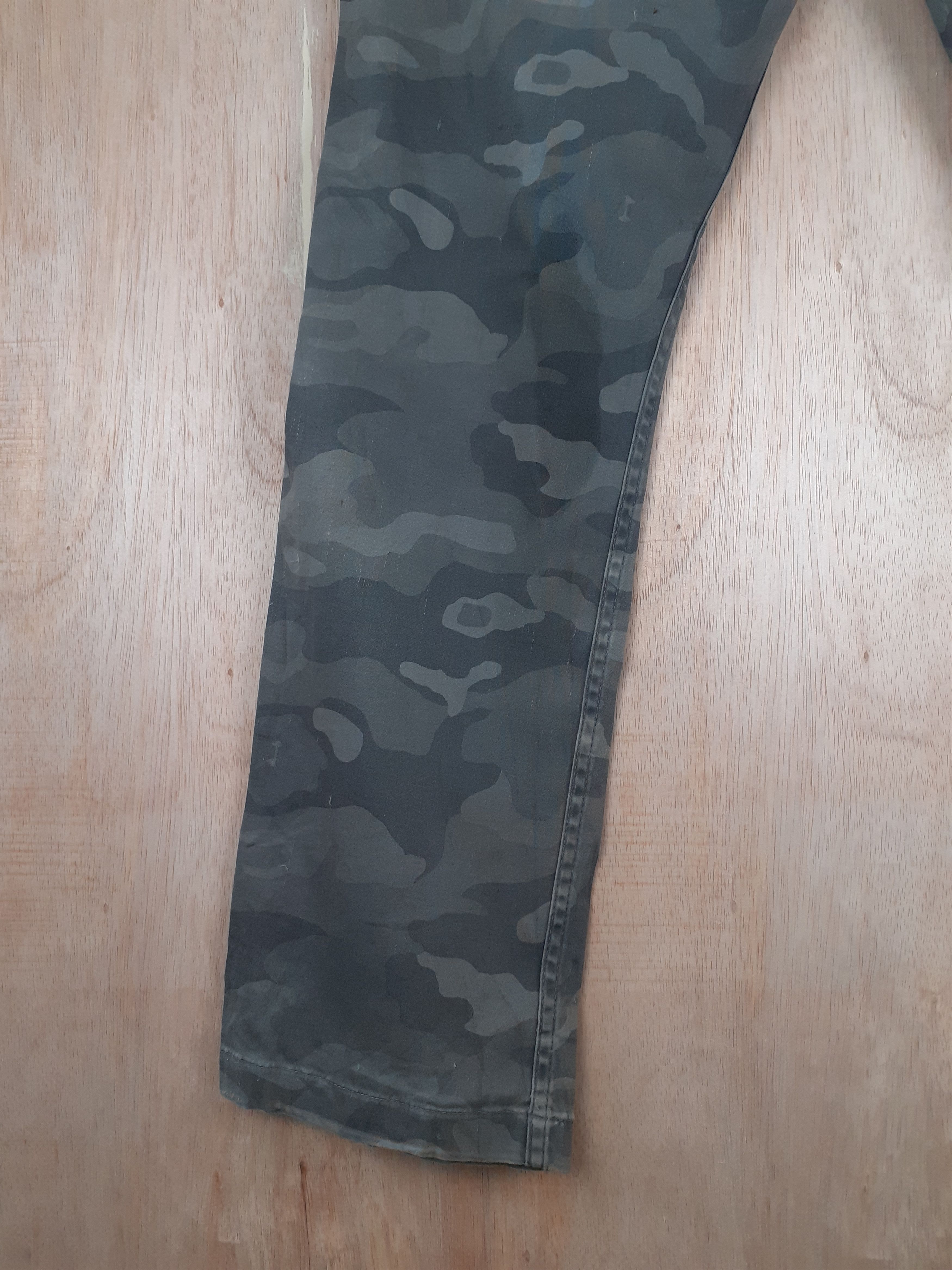 Edwin Edwin Golf distressed multipocket camo cargo pant #S241 Size US 36 / EU 52 - 16 Thumbnail
