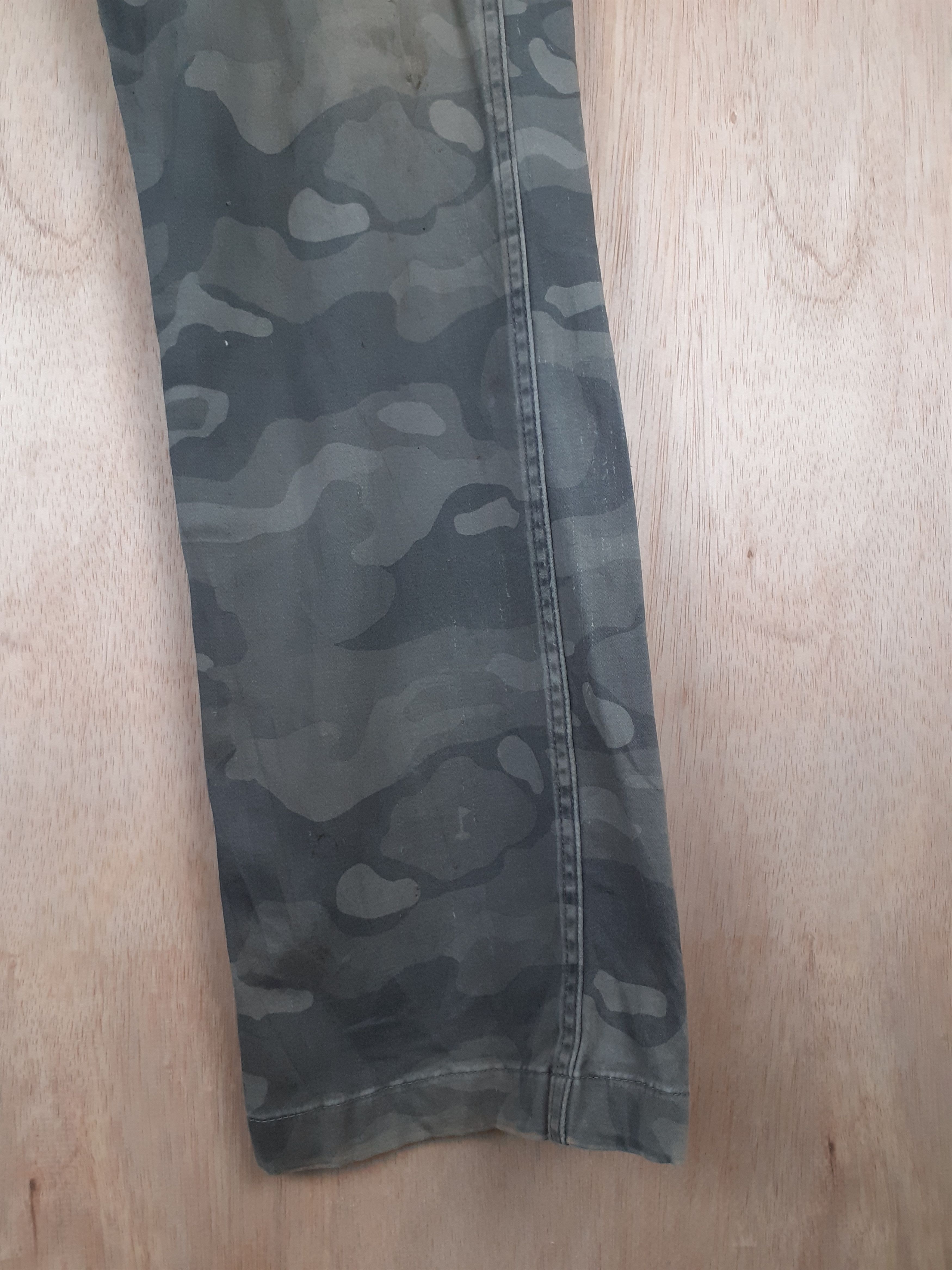 Edwin Edwin Golf distressed multipocket camo cargo pant #S241 Size US 36 / EU 52 - 8 Thumbnail