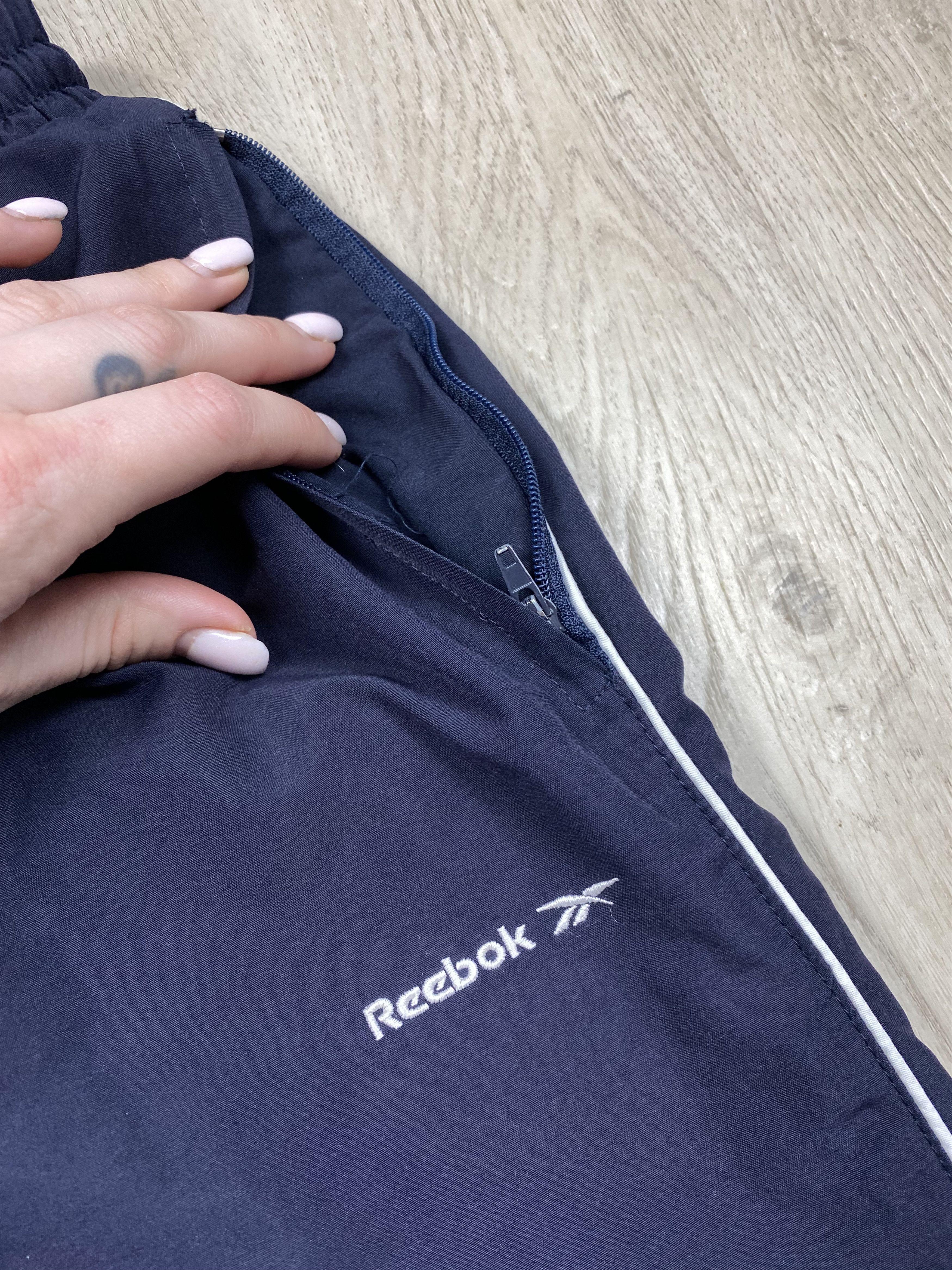 Reebok Reebok Vintage Mens Nylon Track Suit Jacket + Pants Drill Size US 32 / EU 48 - 13 Thumbnail