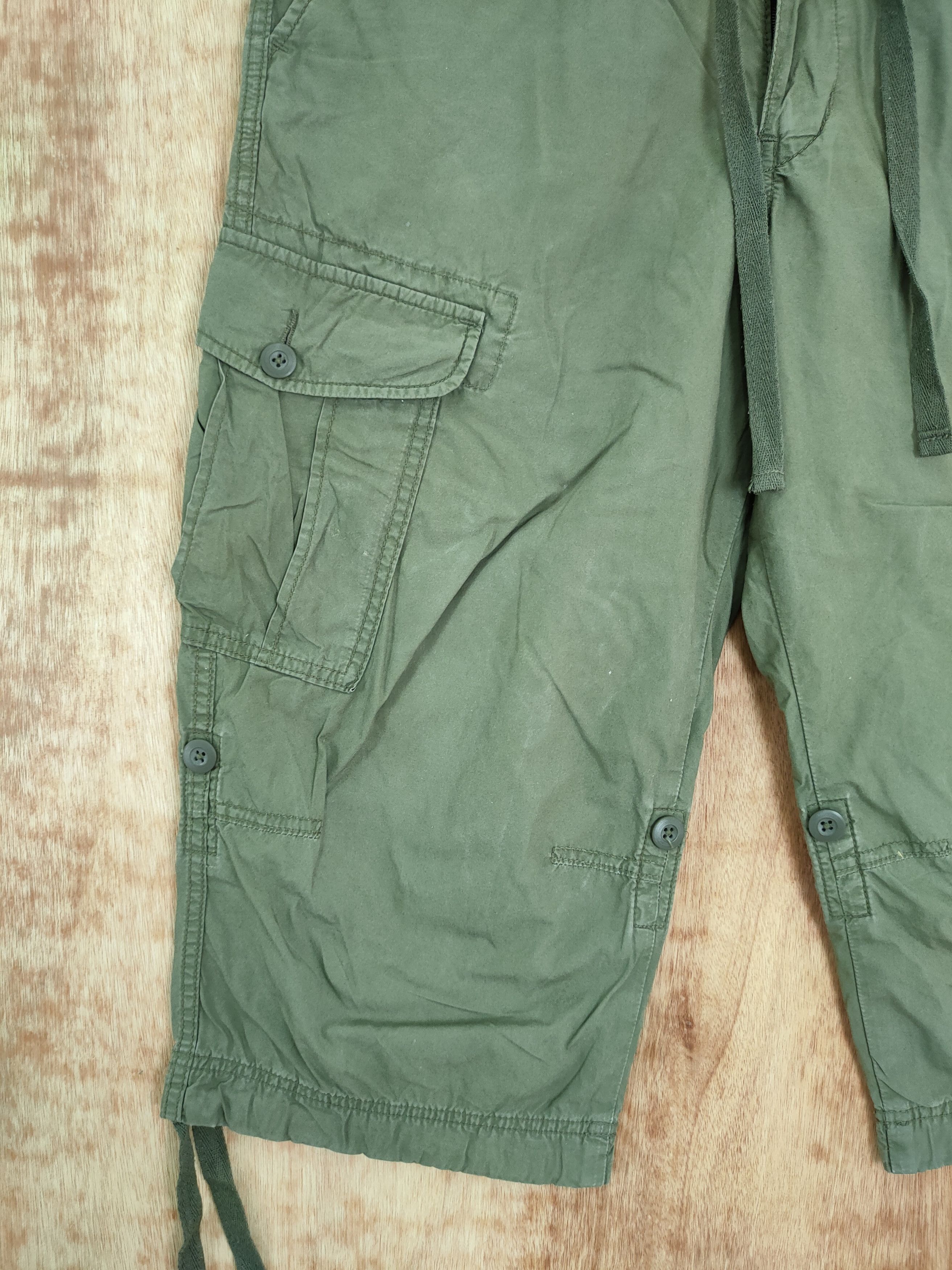 Japanese Brand × Uniqlo uniqlo green cropped tactical cargo pants #4177 Size US 31 - 2 Thumbnail