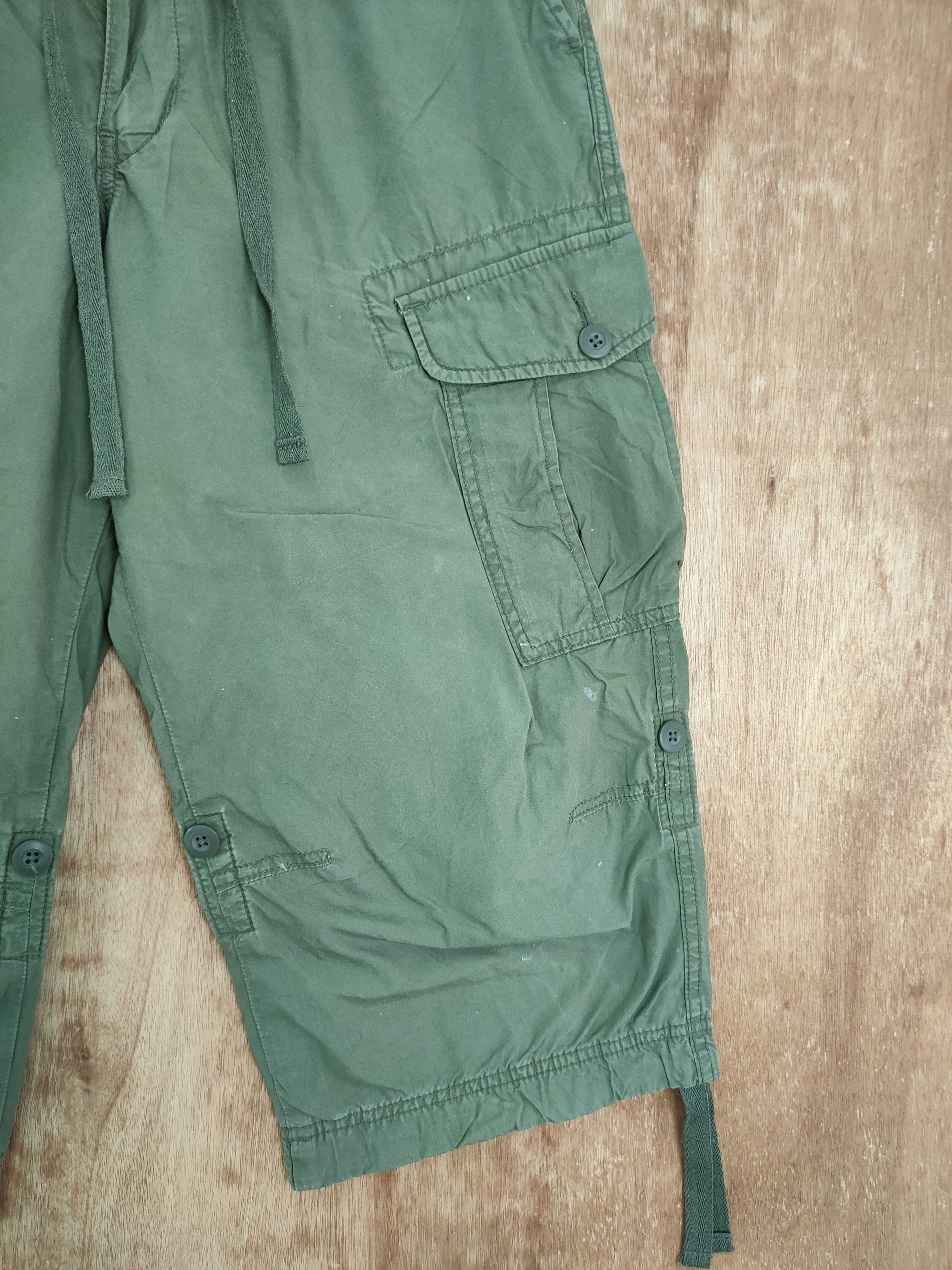 Japanese Brand × Uniqlo uniqlo green cropped tactical cargo pants #4177 Size US 31 - 3 Thumbnail