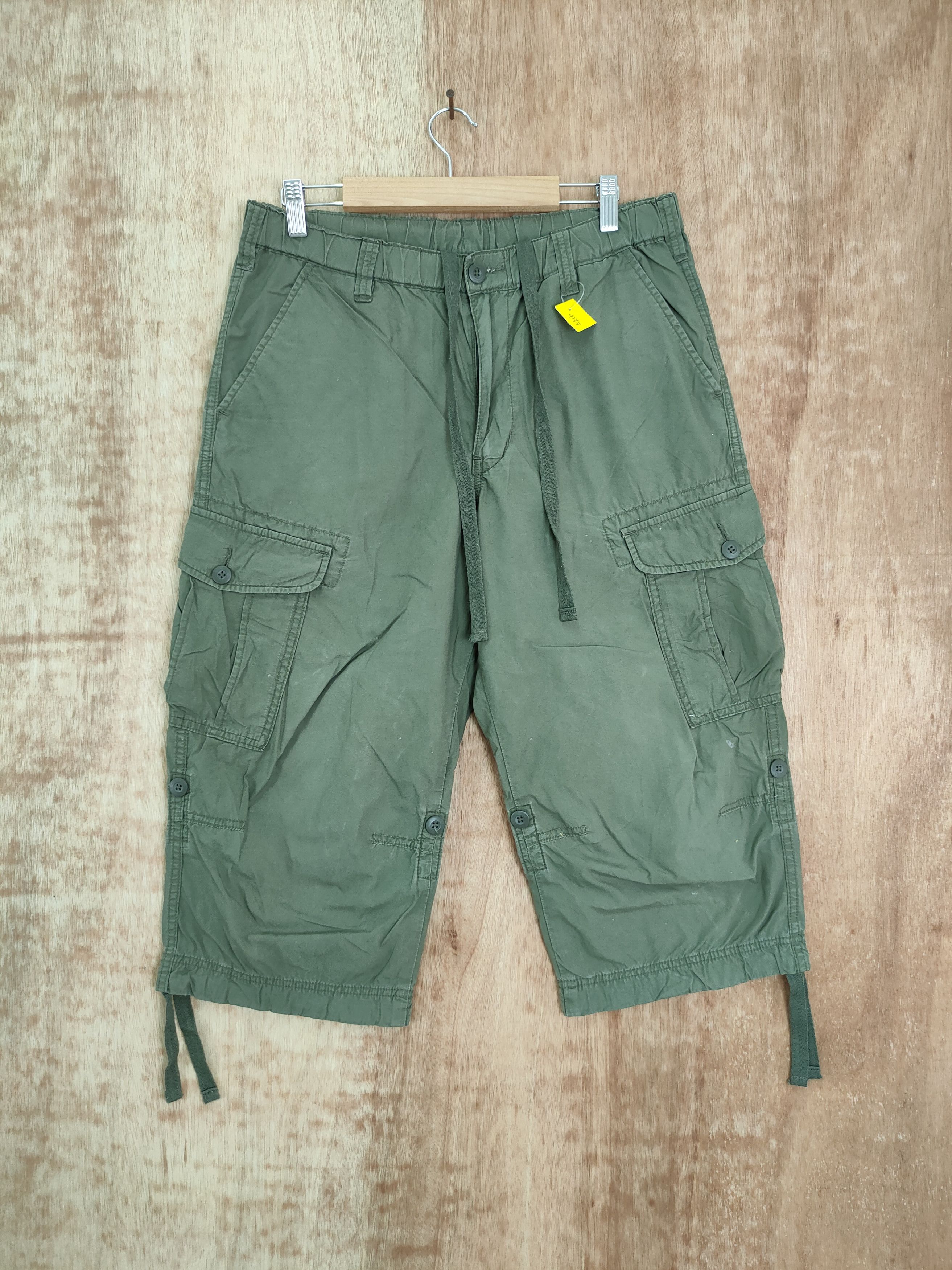 Japanese Brand × Uniqlo uniqlo green cropped tactical cargo pants #4177 Size US 31 - 1 Thumbnail