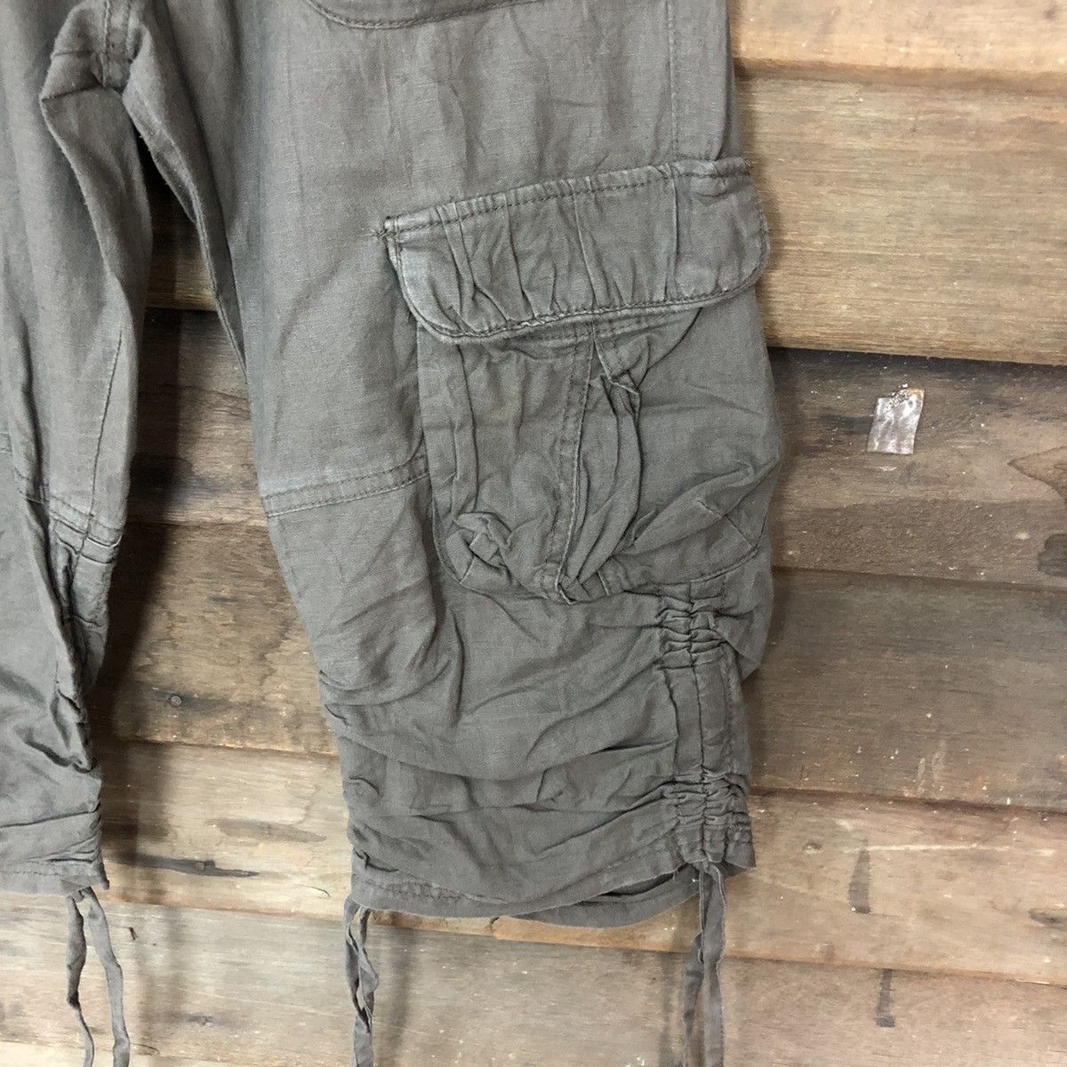 Japanese Brand Japanese Brand Grey multipocket tactical Cropped Pants #4559 Size US 30 / EU 46 - 7 Thumbnail