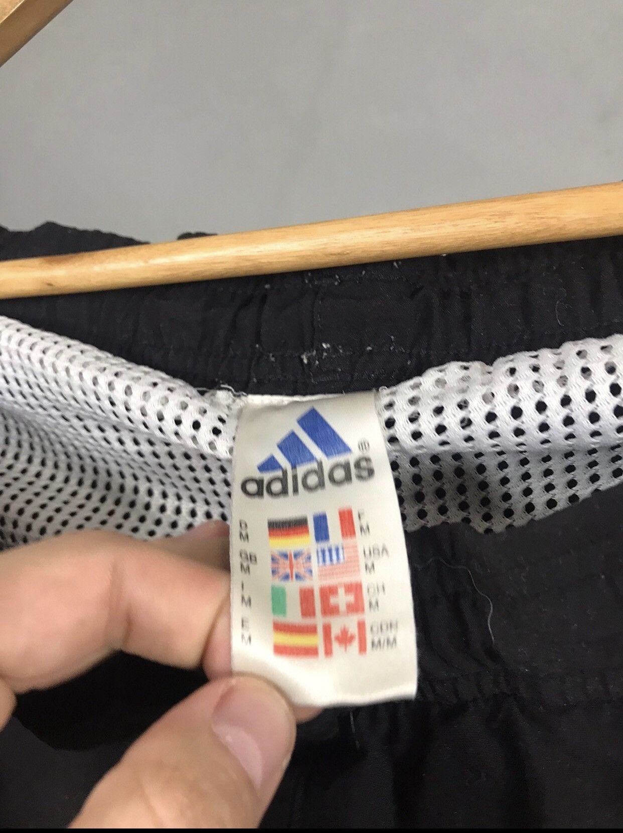 Adidas Adidas Vintage Sportwear Black Shorts Size US 32 / EU 48 - 4 Thumbnail