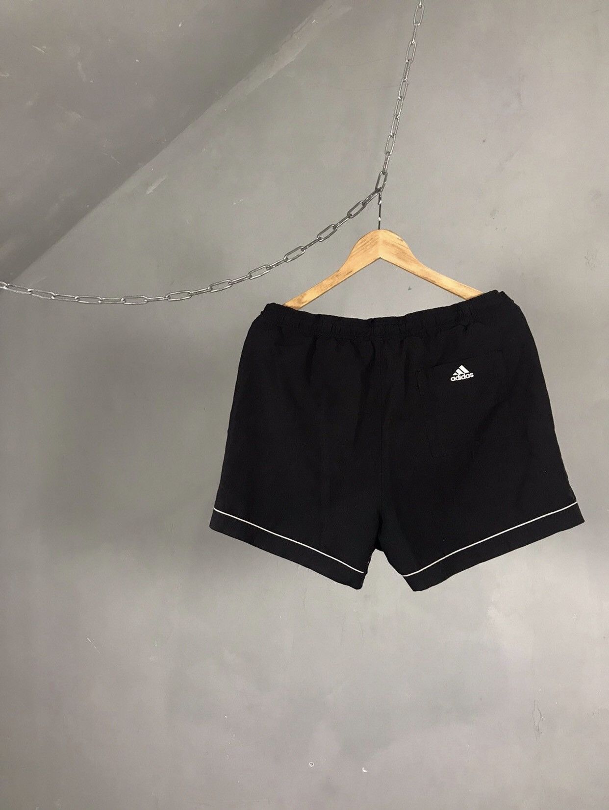 Adidas Adidas Vintage Sportwear Black Shorts Size US 32 / EU 48 - 6 Thumbnail
