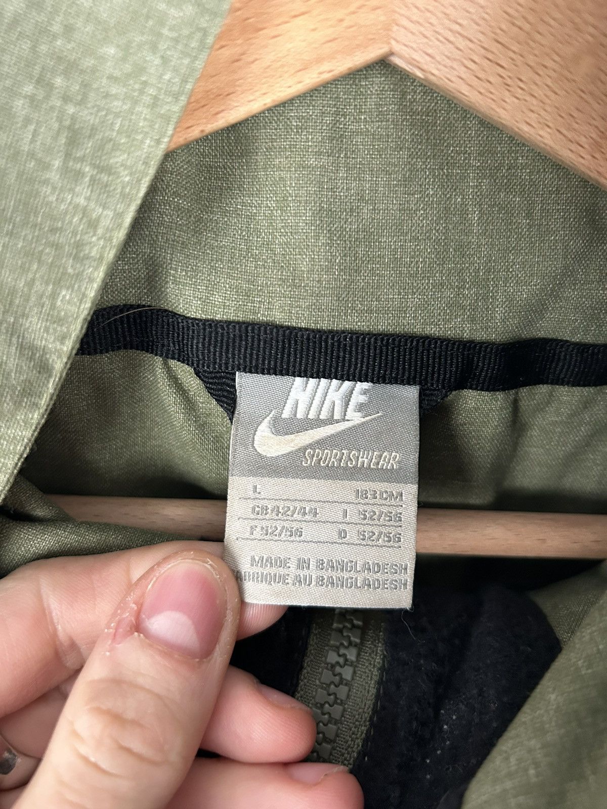 Nike Vintage Nike Y2K Gorpcore Khaki Jacket Retro 90s Size US L / EU 52-54 / 3 - 9 Thumbnail