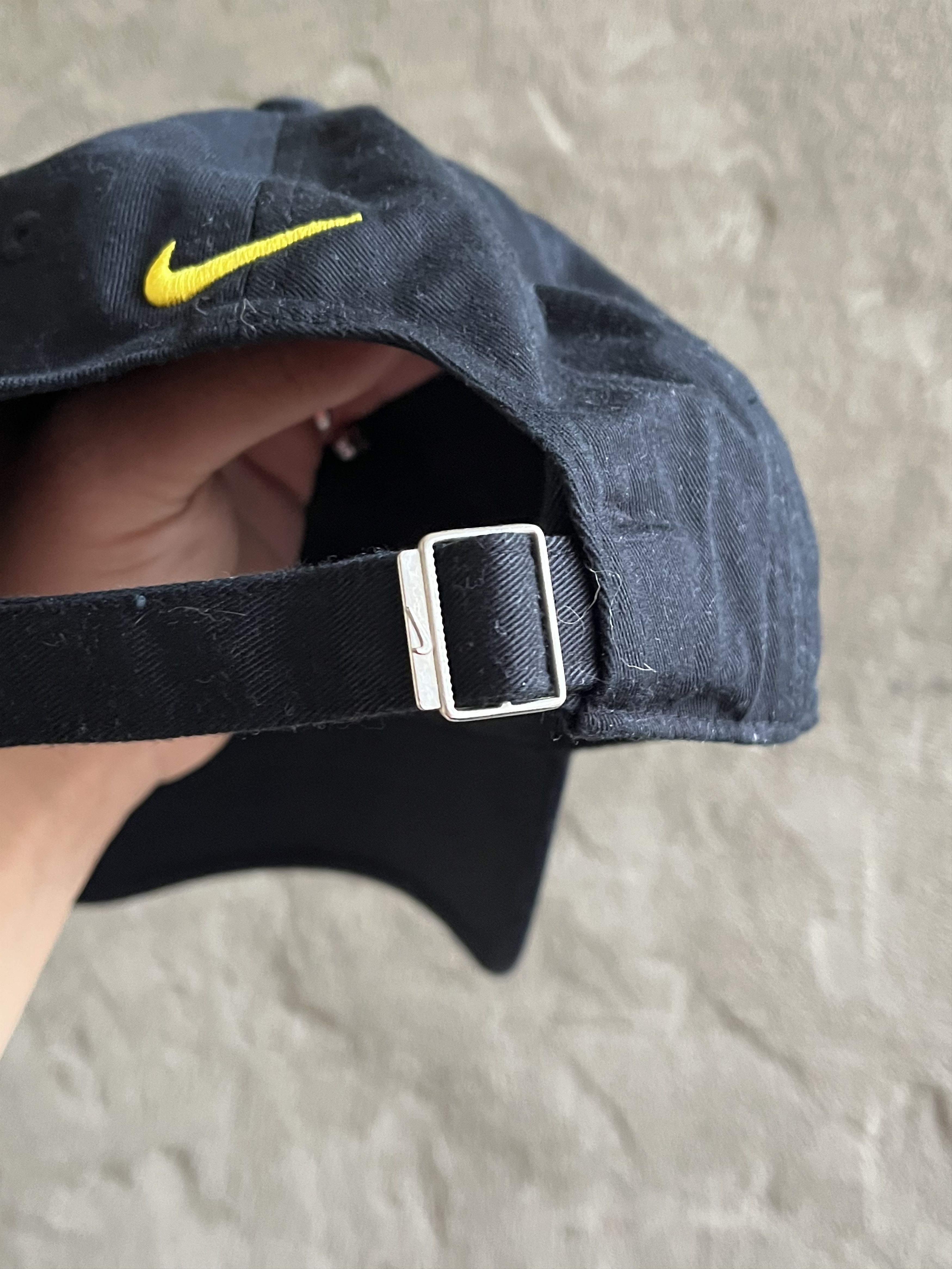 Nike Mens Vintage Nike livestrong swoosh cap hats streetwear Size ONE SIZE - 5 Thumbnail