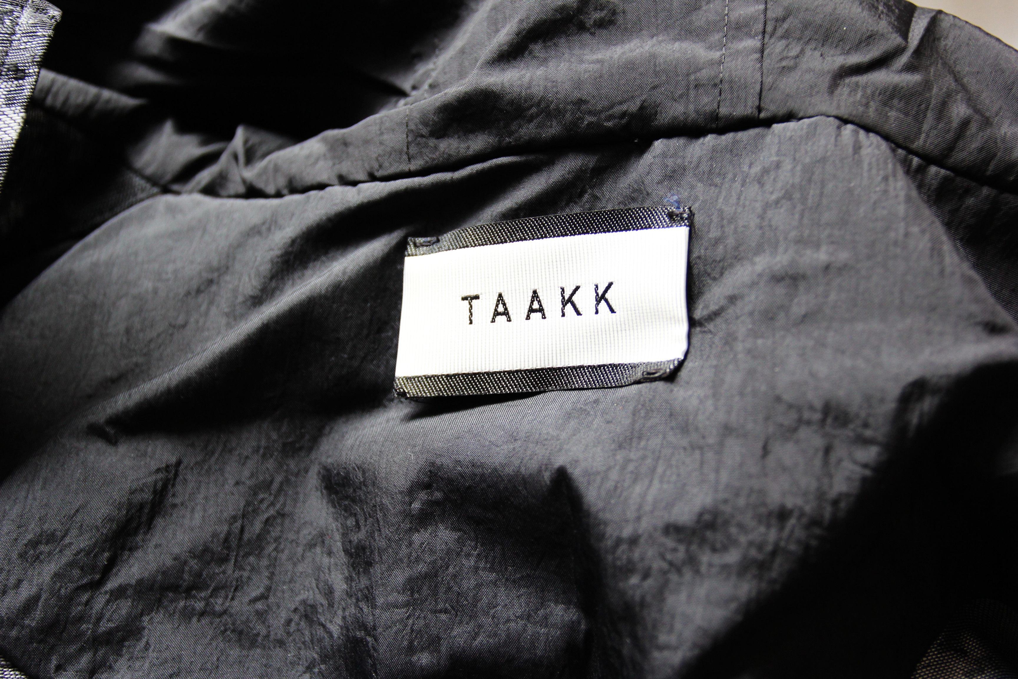 TAAKK BNWOT AW19 TAAKK BLACK GLITCH SCULPTURE NYLON JACKET M Size US M / EU 48-50 / 2 - 15 Thumbnail