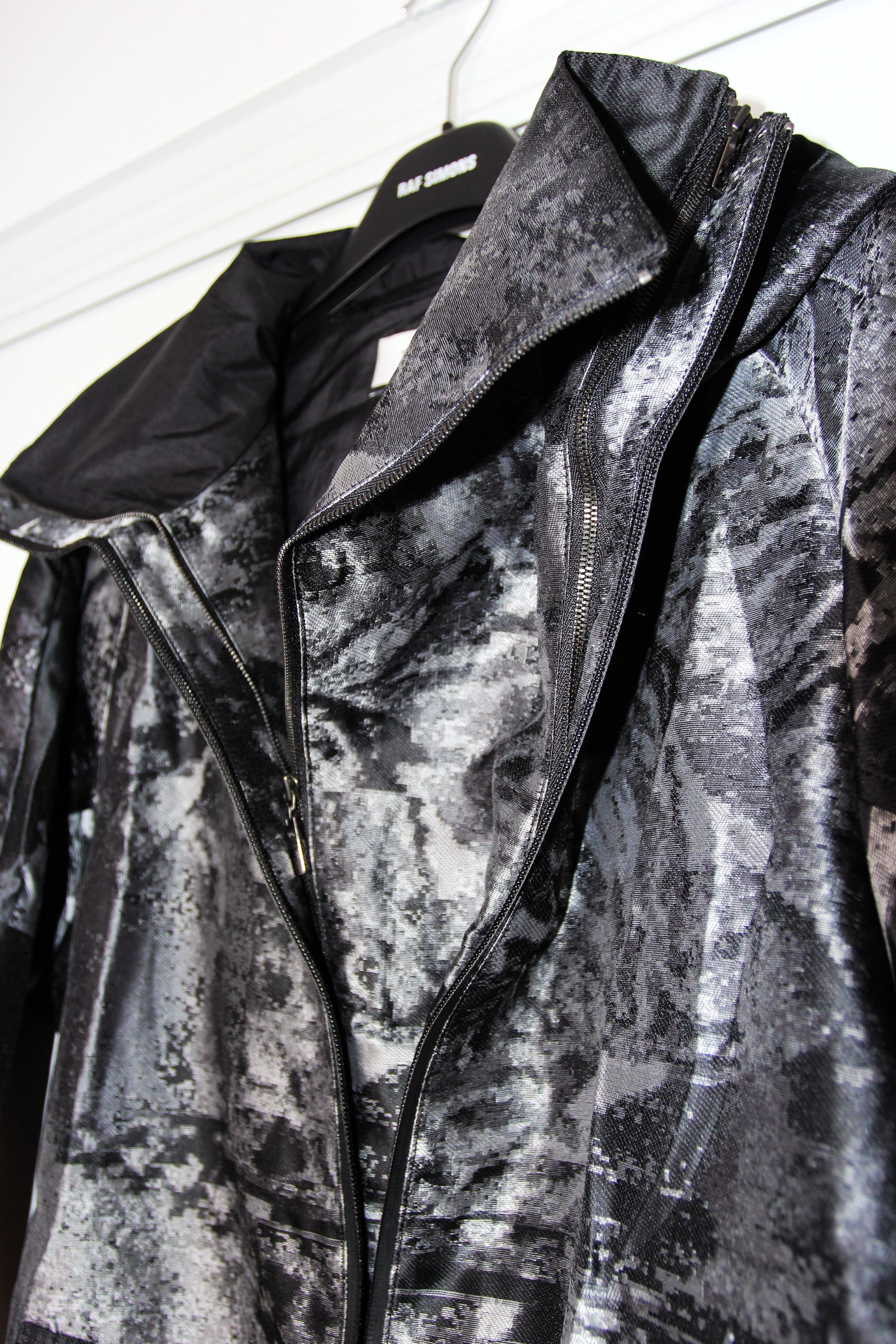 TAAKK BNWOT AW19 TAAKK BLACK GLITCH SCULPTURE NYLON JACKET M Size US M / EU 48-50 / 2 - 12 Thumbnail